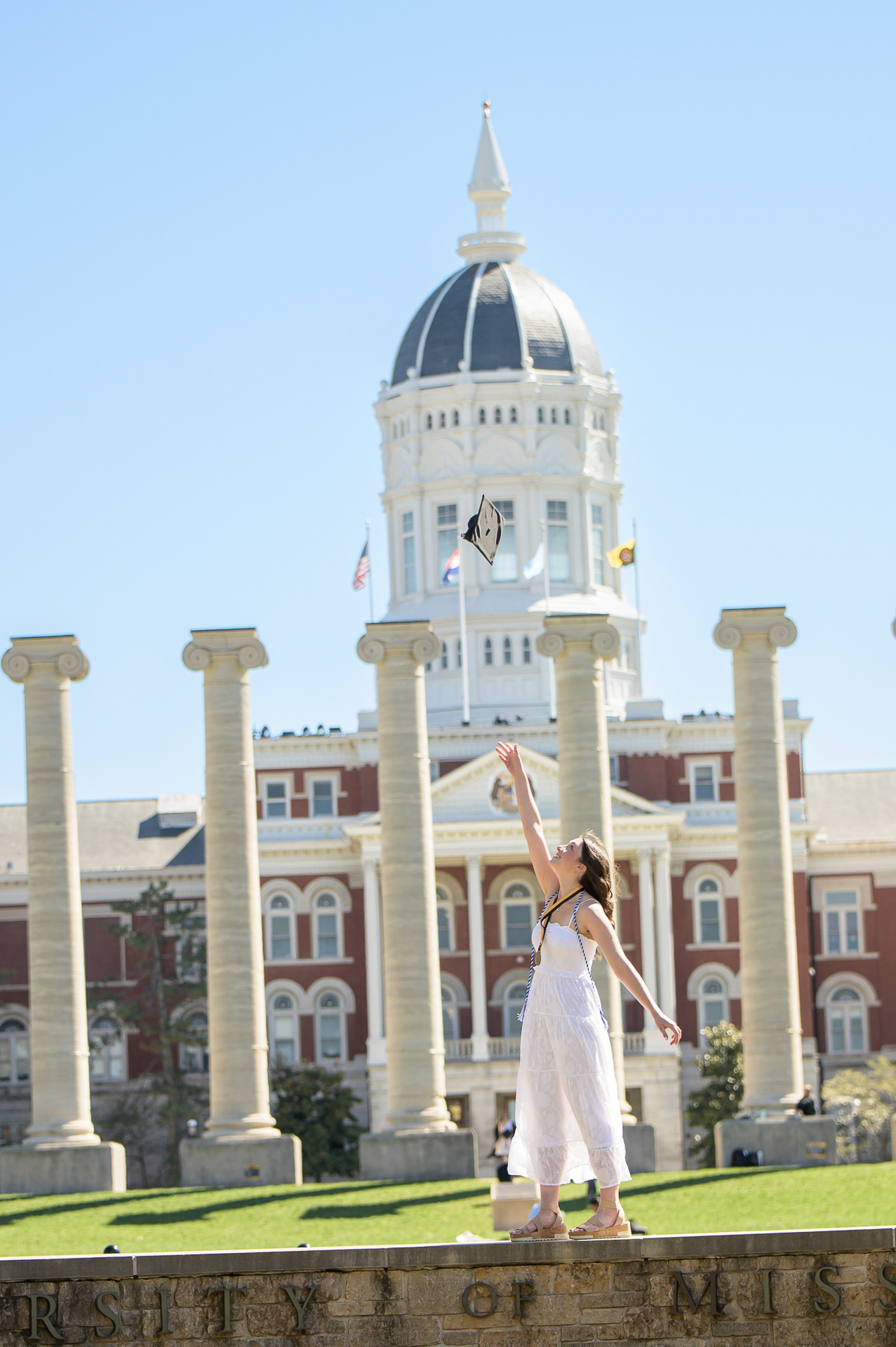 Experienced graduation photographer based in Missouri. Providing solid, professional portrait sessions for College Seniors and their families.