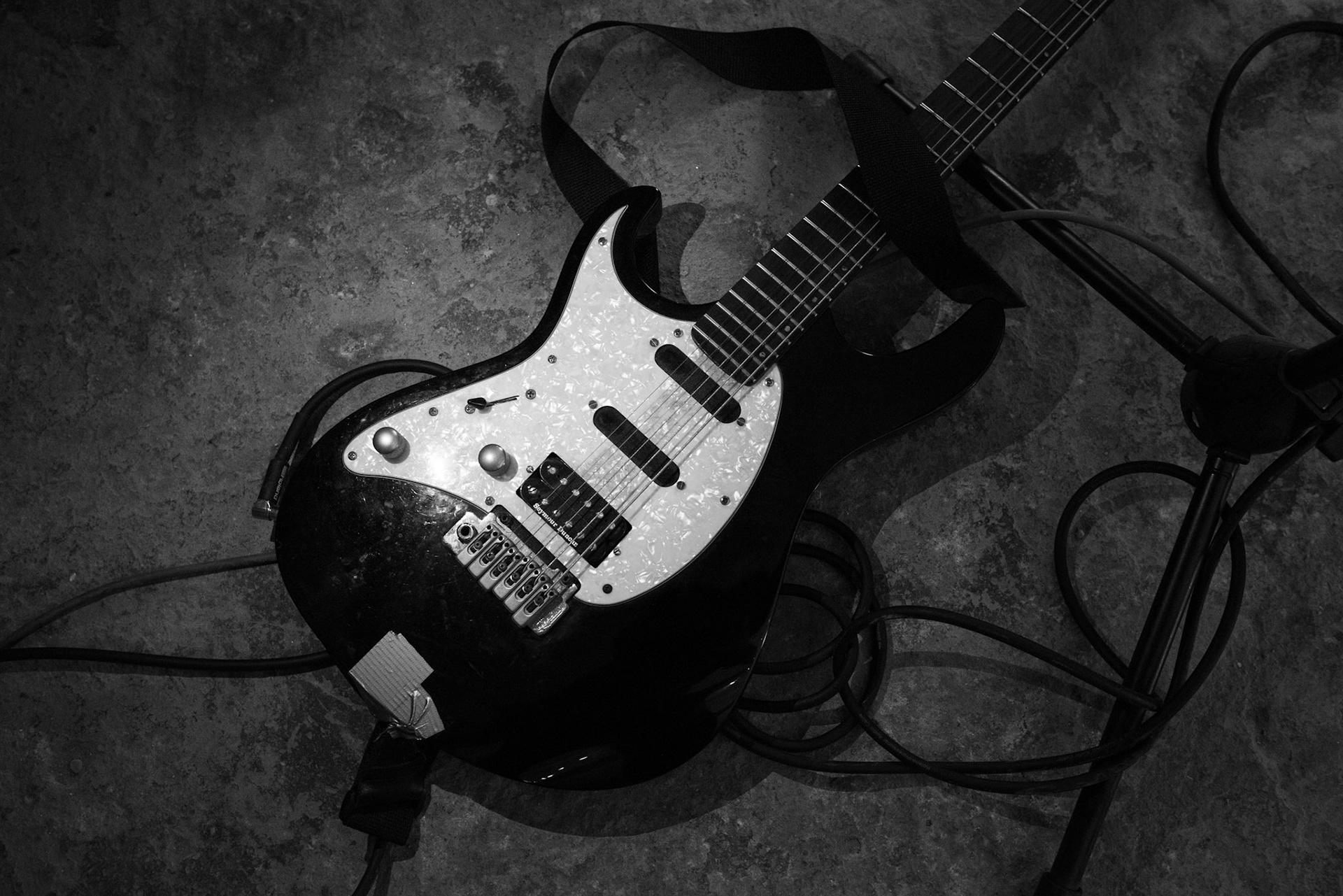 GUITAR