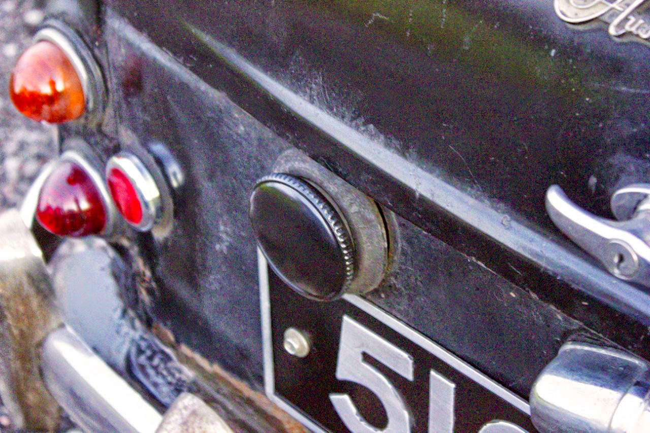 Number plate respray