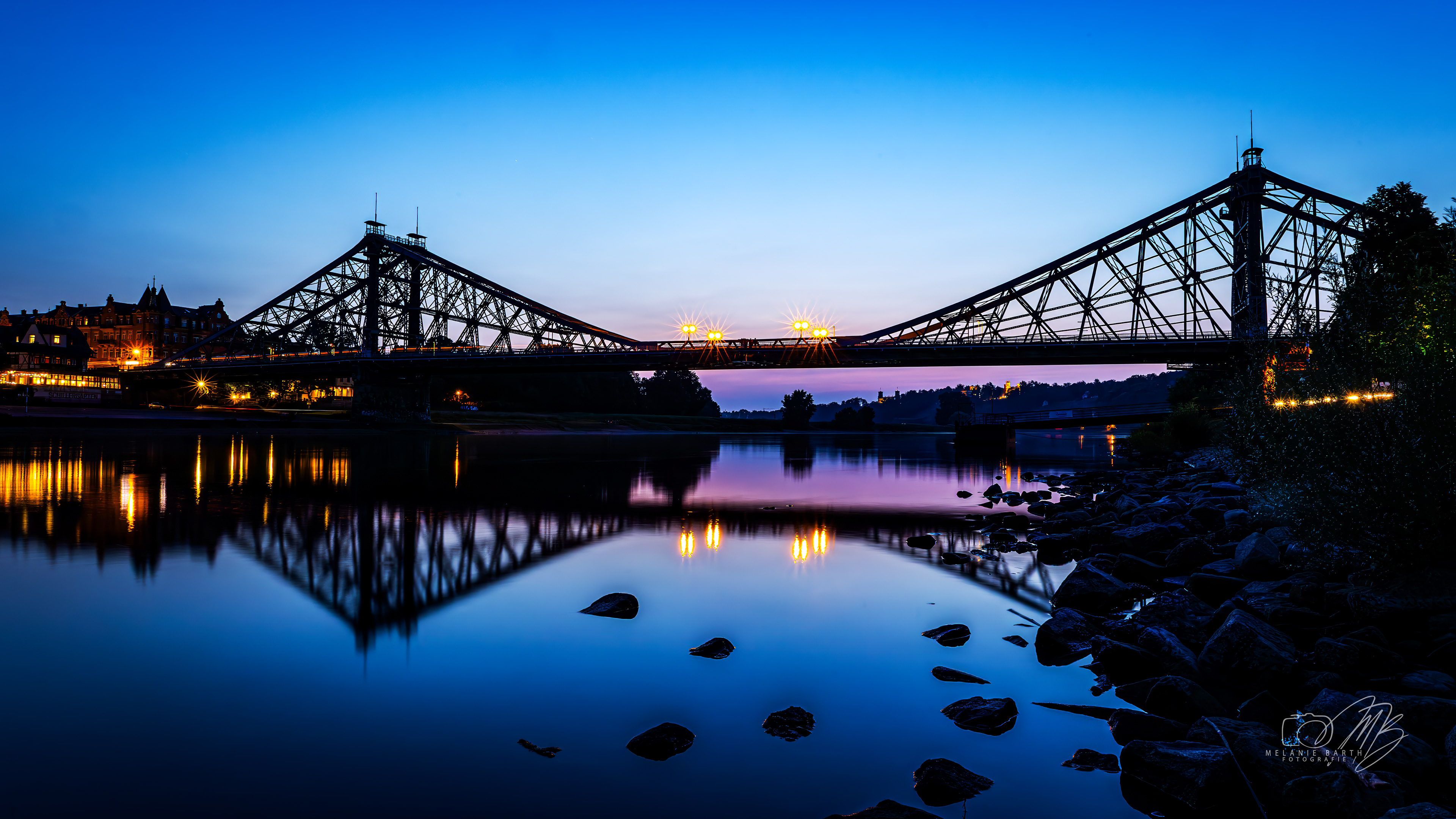 Das Blaue Wunder zur blauen Stunde