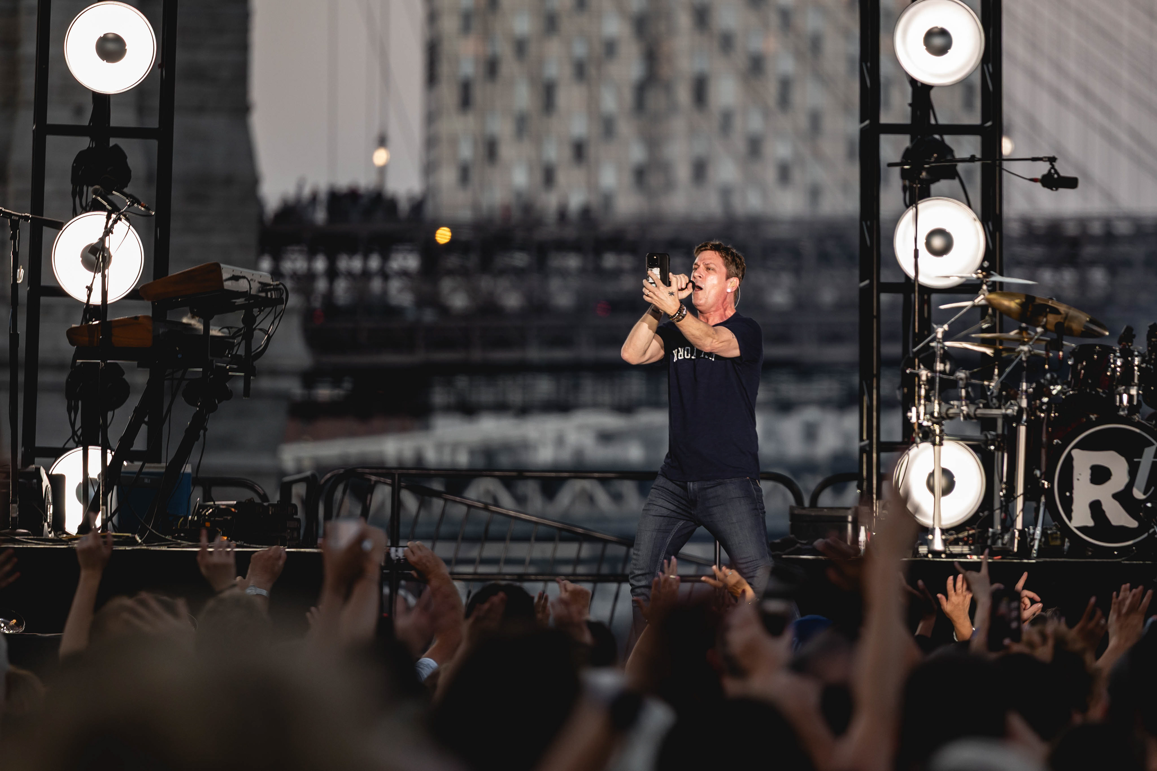 Rob Thomas - Pier 17 Rooftop NYC - 08.12.2025