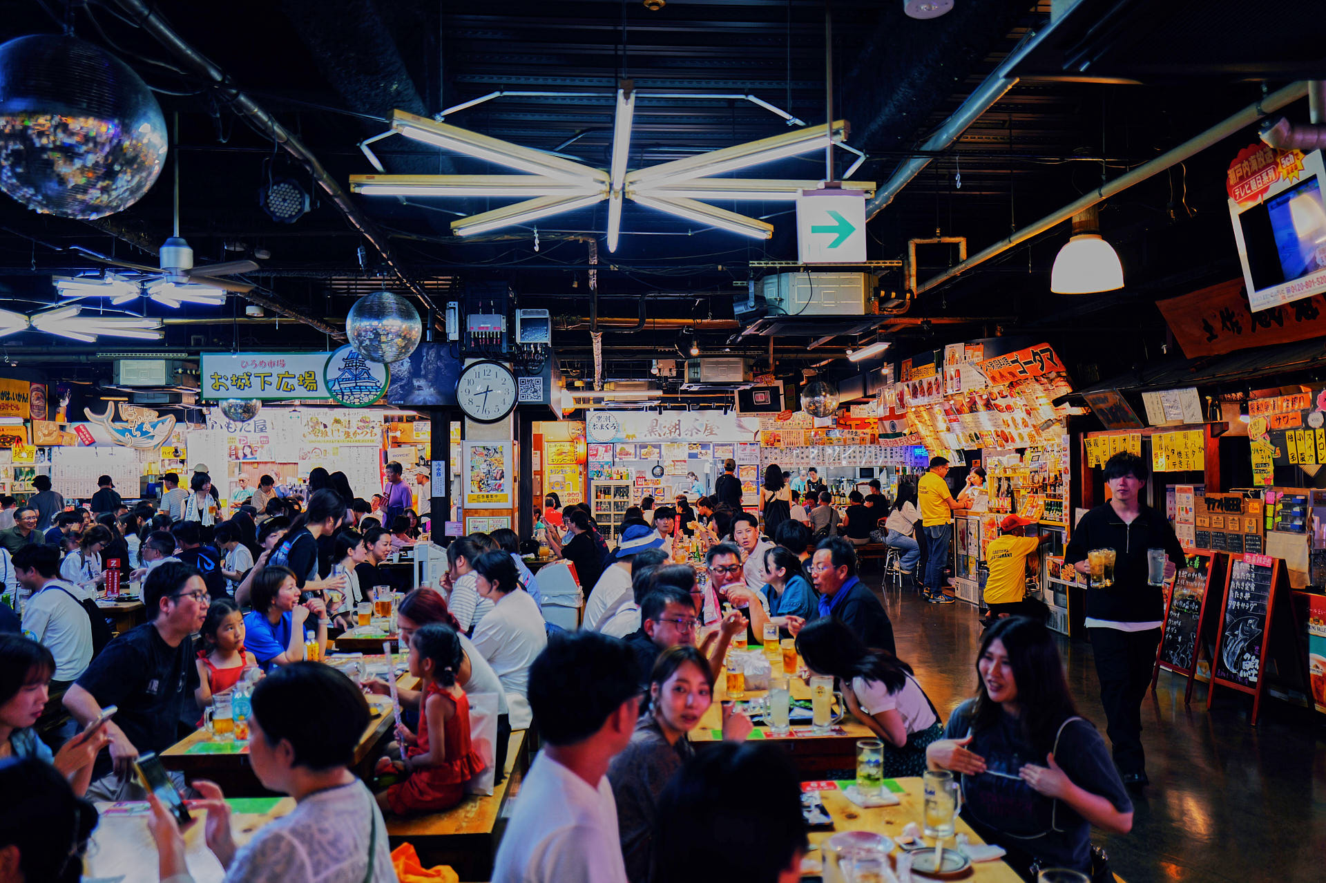 ひろめ市場