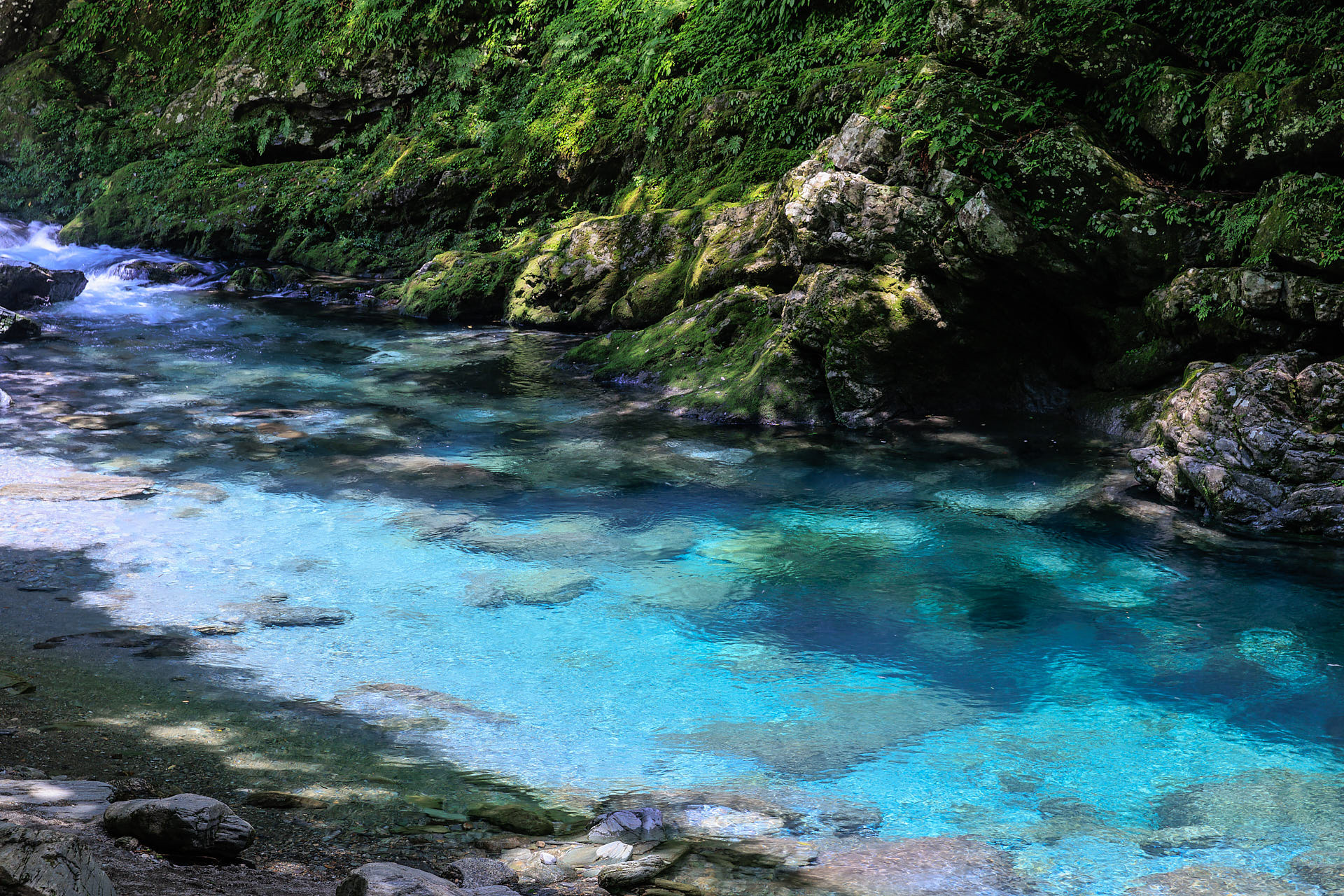 安居渓谷 水晶淵