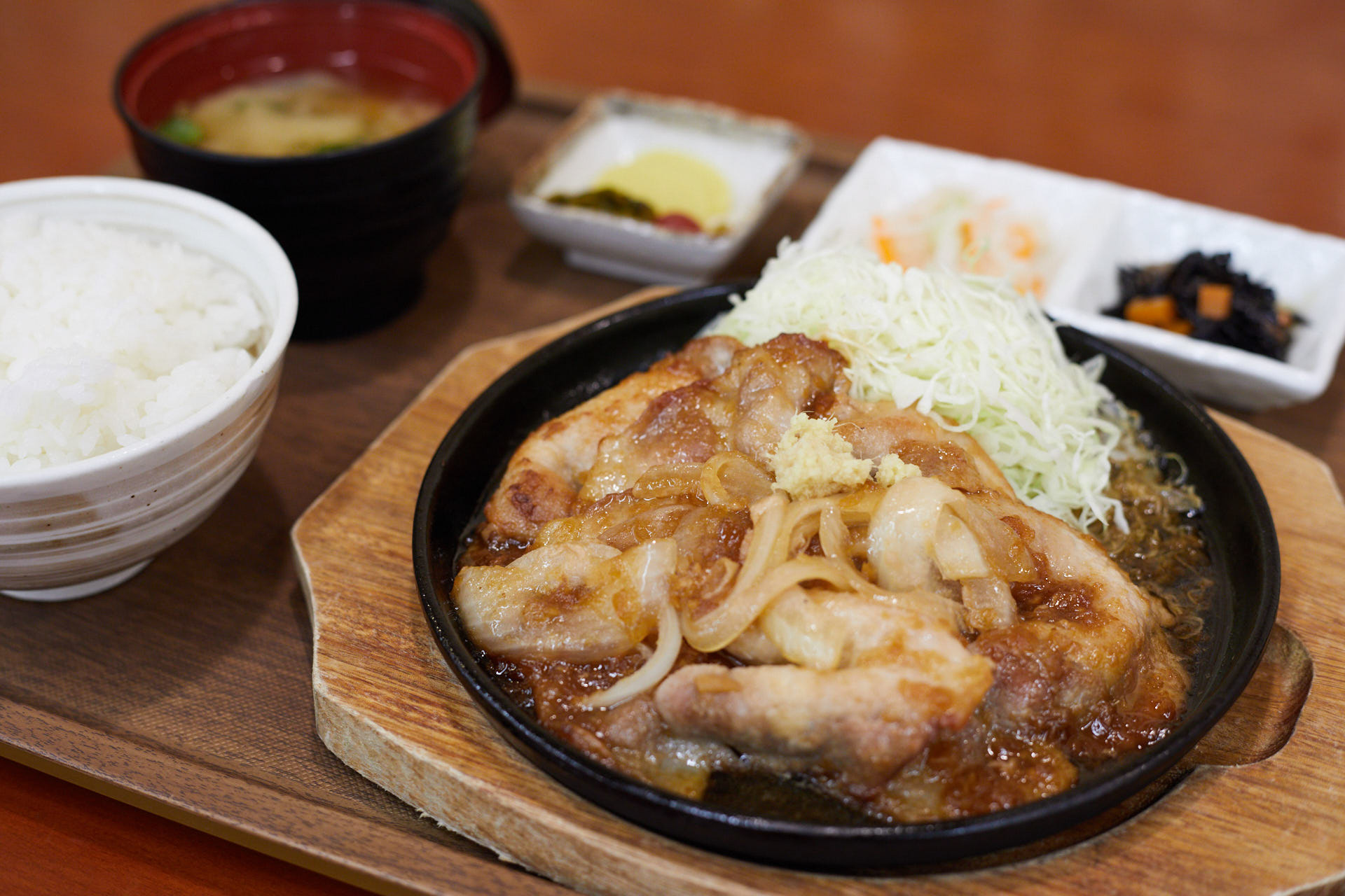 ごはん家いの 生姜焼き定食