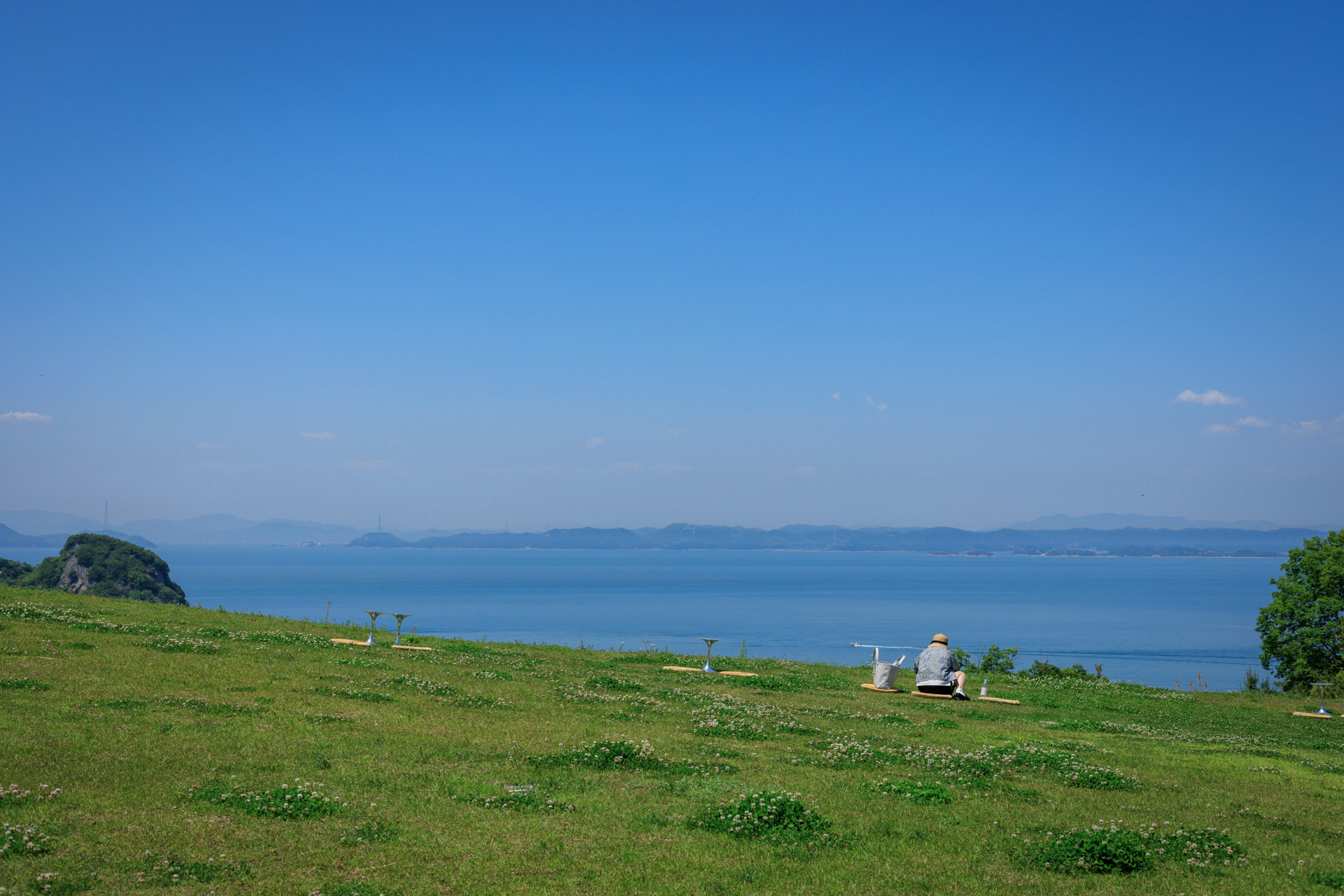 豊島美術館 / 内藤礼・ 西沢立衛