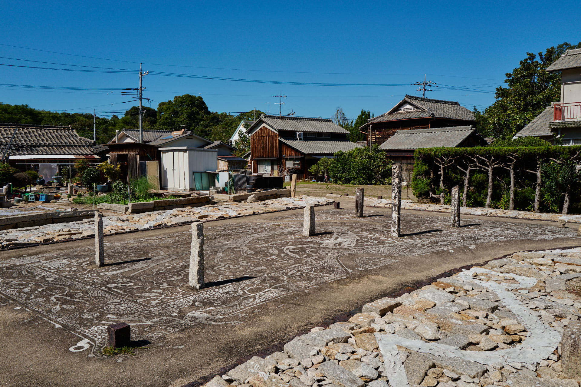 犬島「家プロジェクト」石職人の家跡／太古の声を聴くように、昨日の声を聴く / 淺井裕介・妹島和世