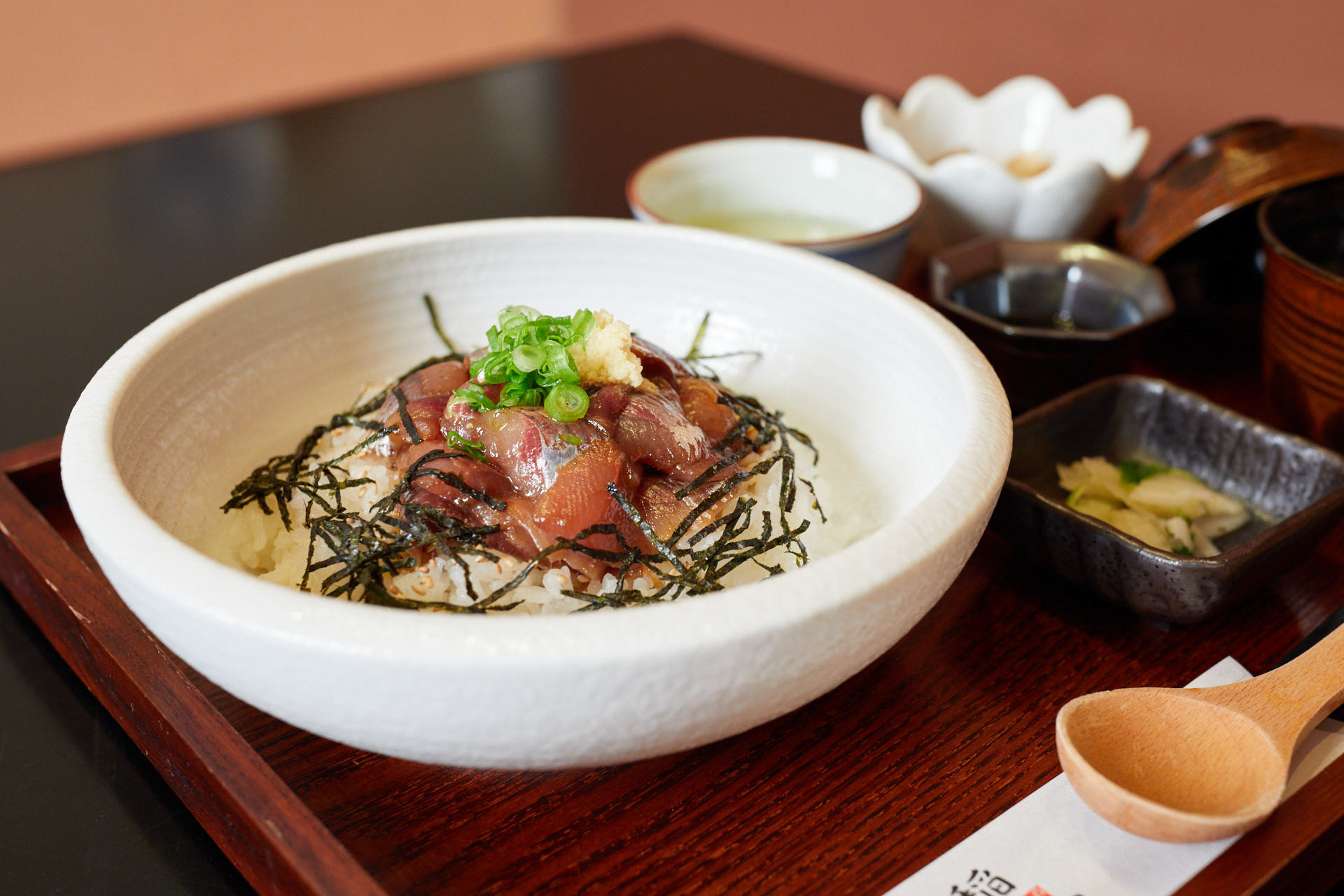 魚菜稲月 一本釣りうるめいわしの漬け丼