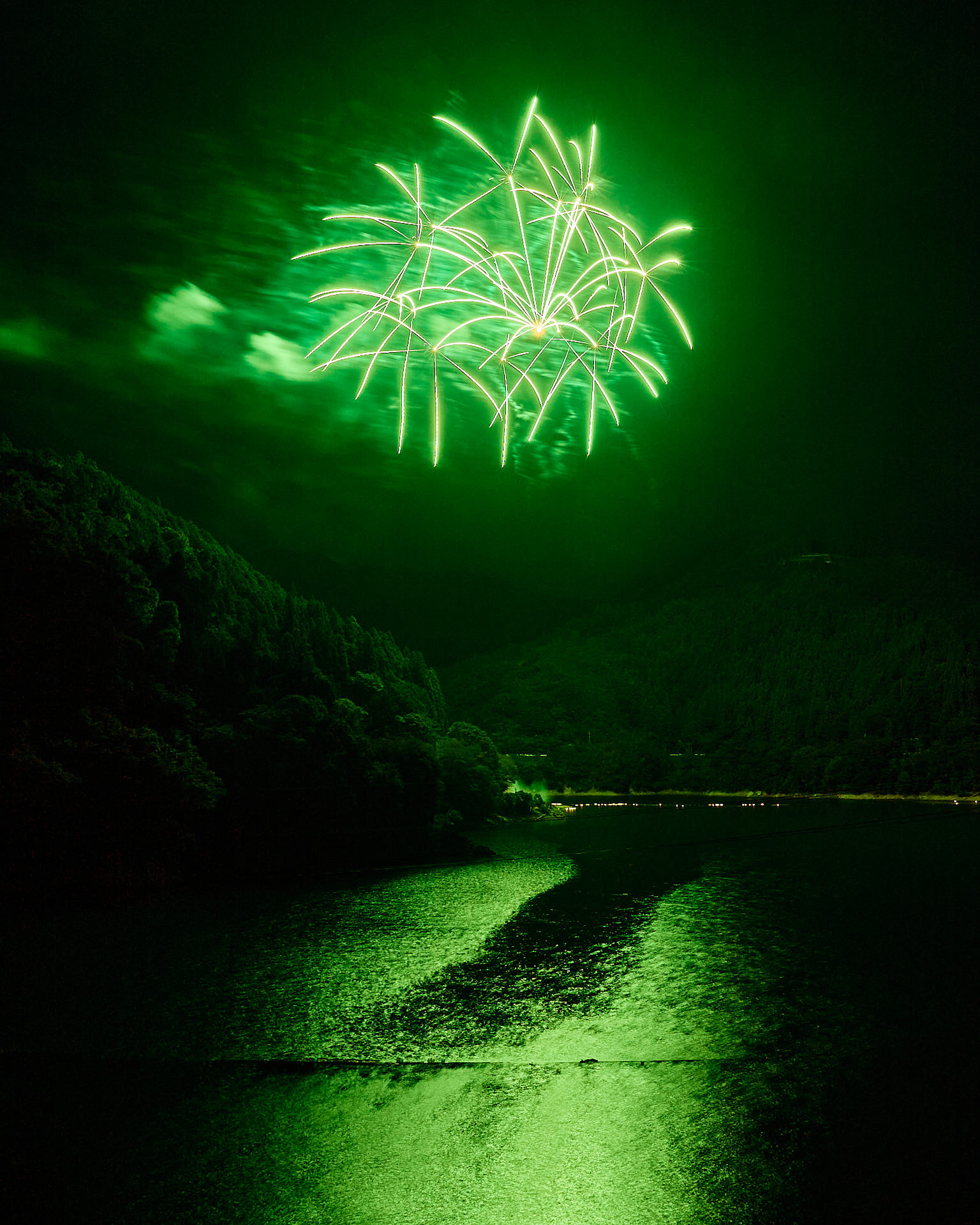 奥物部湖湖水祭