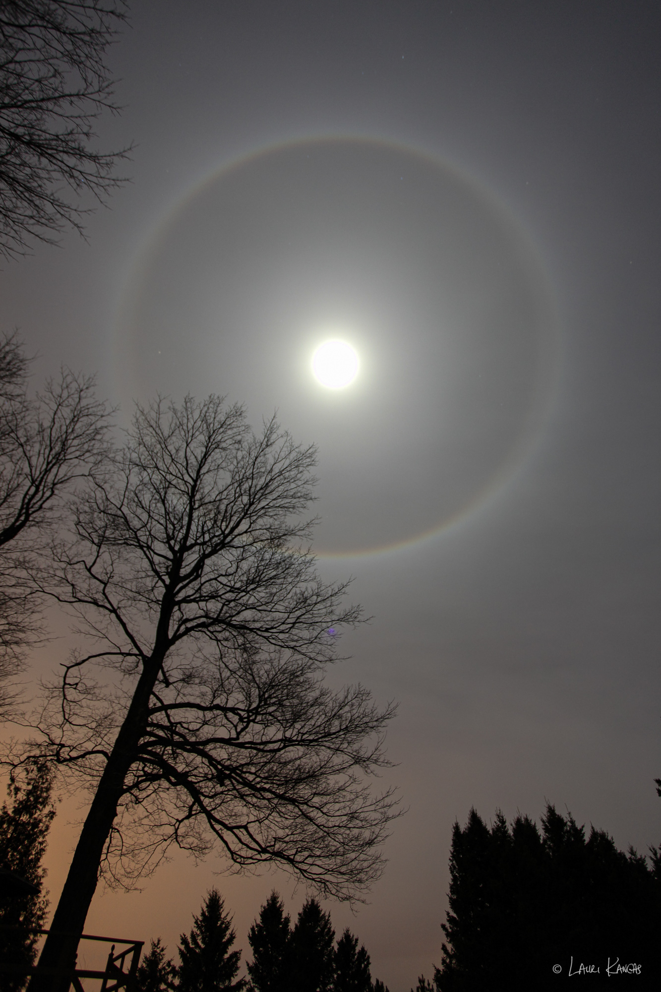 22° Circumscribed Lunar Halo