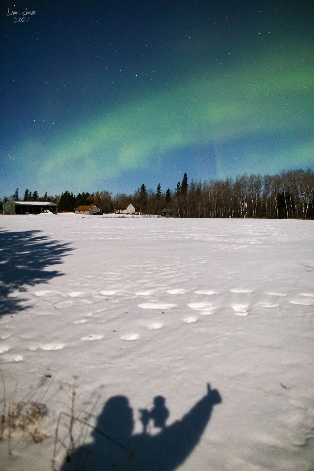 G2 Geomagnetic Storm with bright gibbous moon - Mar 1, 2021
