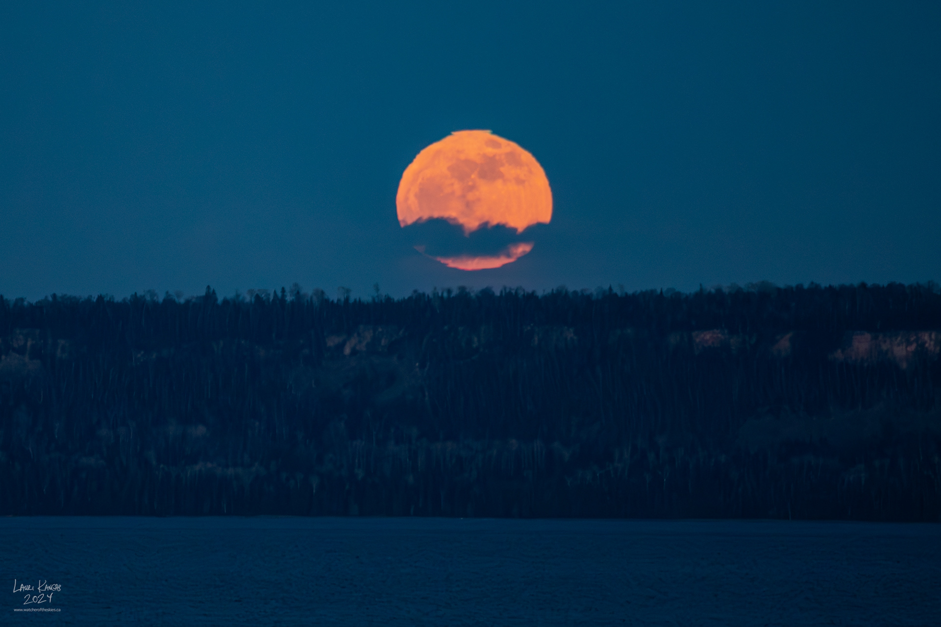 Pink Moon Rising with Green Flash - Apr 23 2024