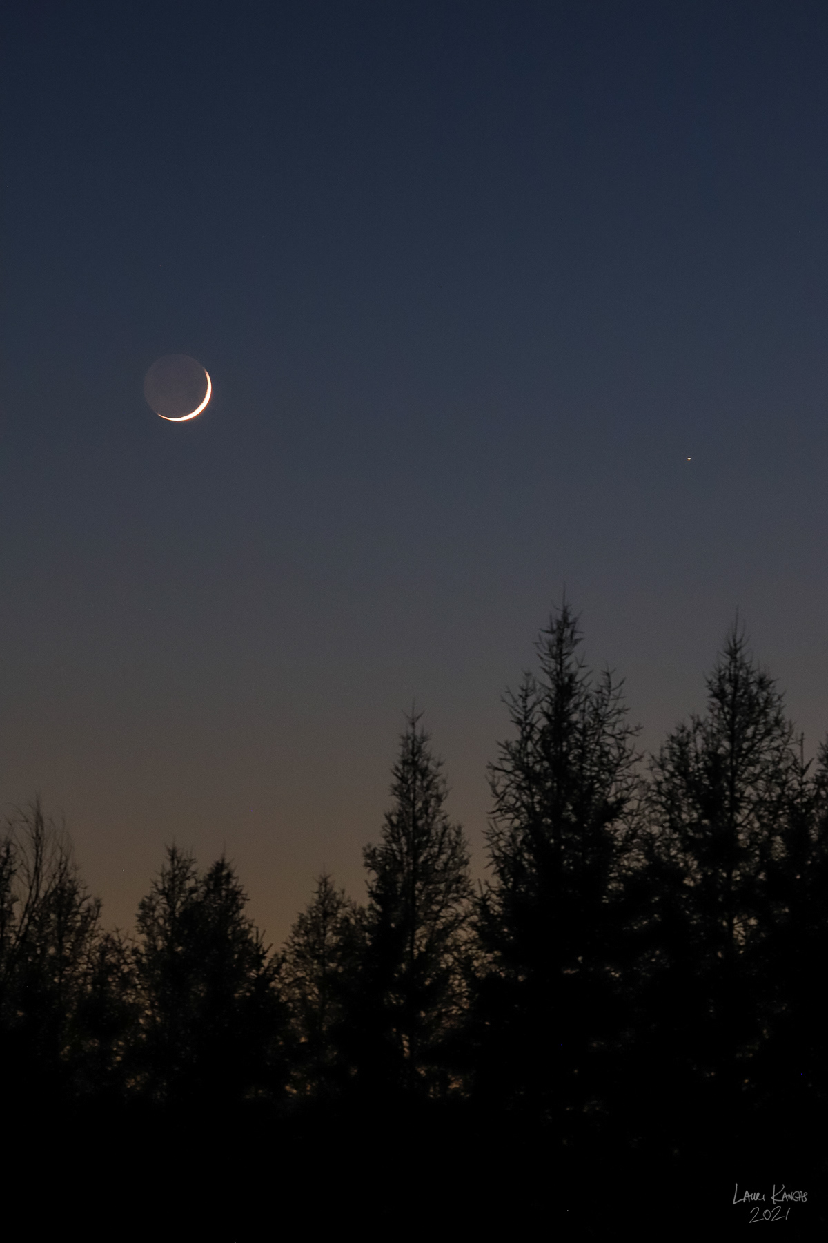 Conjunction of the Moon and Mercury - May 13, 2021