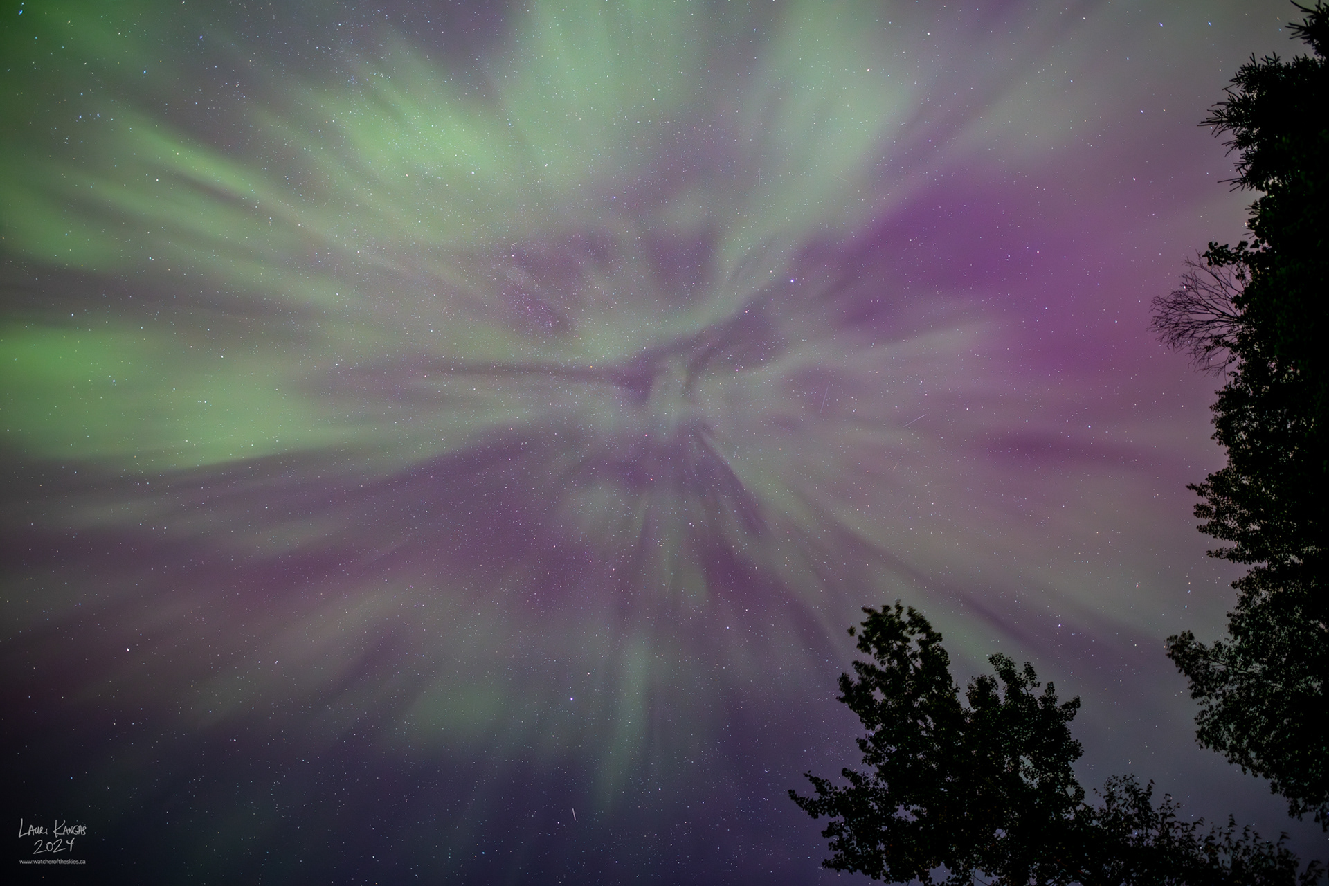 Strong G4 Aurora over Amethyst Bay - Green and Purple Corona