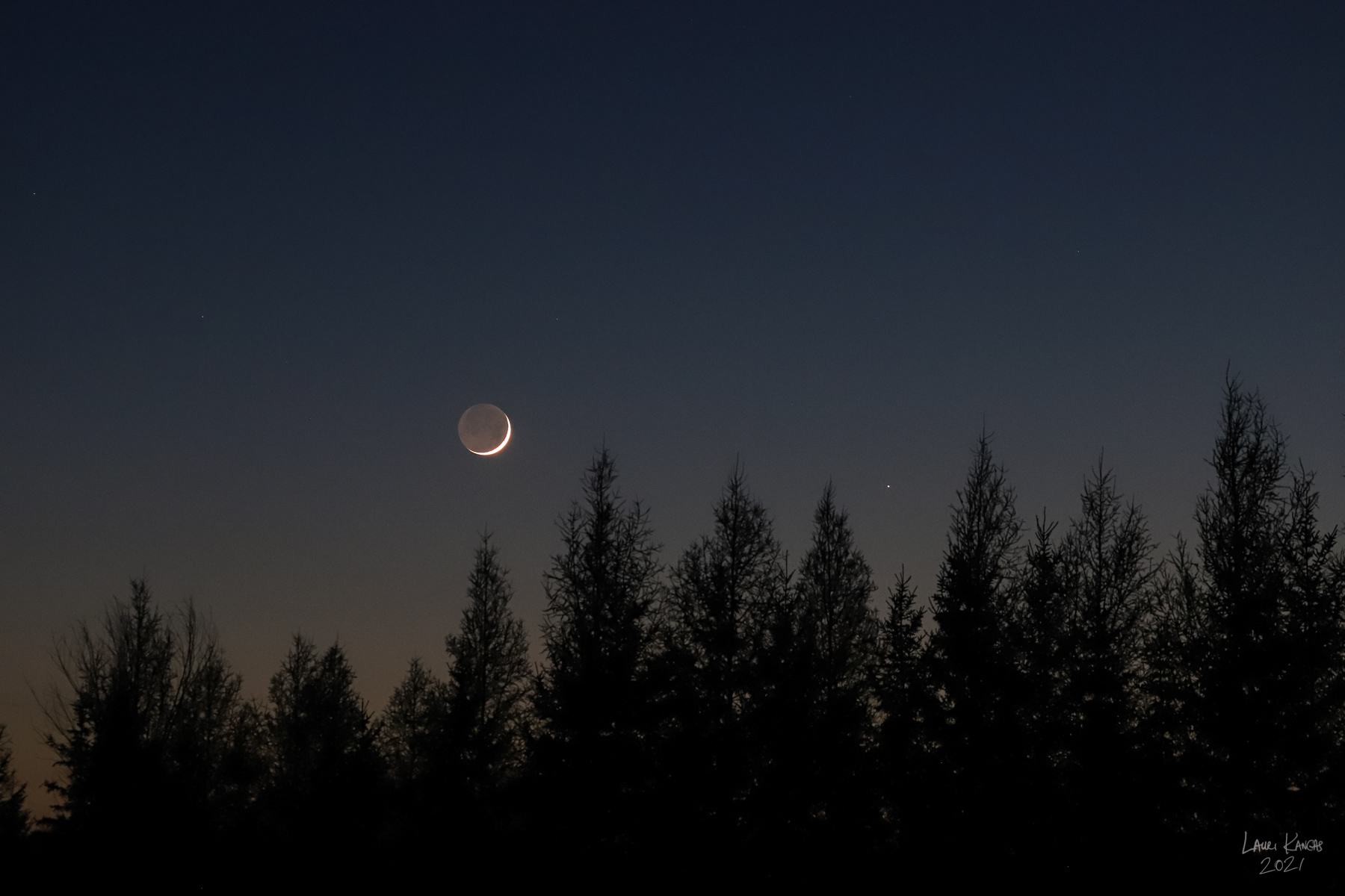 Conjunction of the Moon and Mercury - May 13, 2021