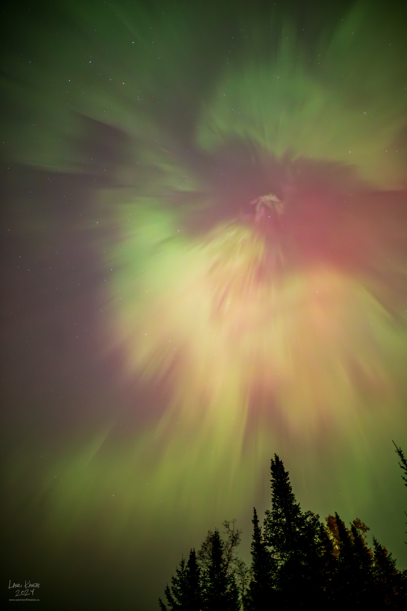 Auroral Corona during severe G4 Geomagnetic Storm over Amethyst Bay