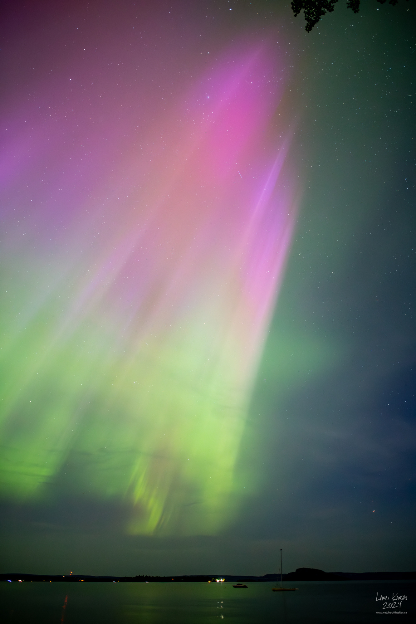 Strong G4 Aurora over Amethyst Bay on Lake Superior
