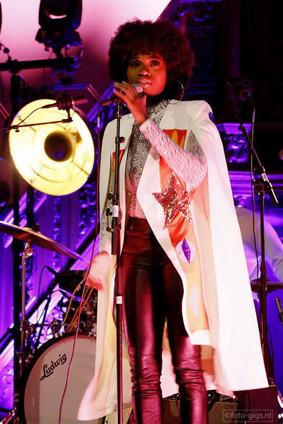 Natalie Bergman/Elisa Latrice