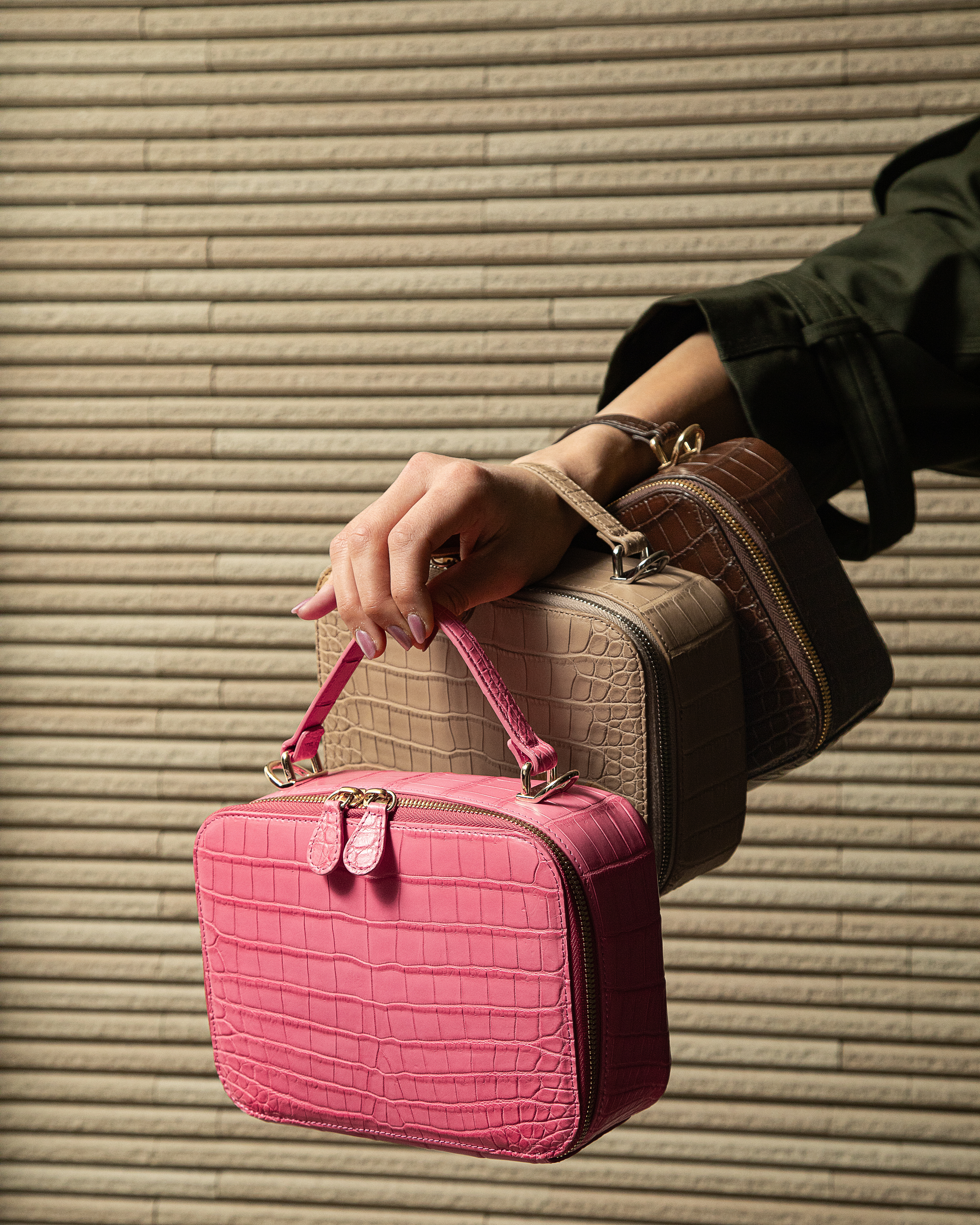 ABEILLE ALLEGRA ADV