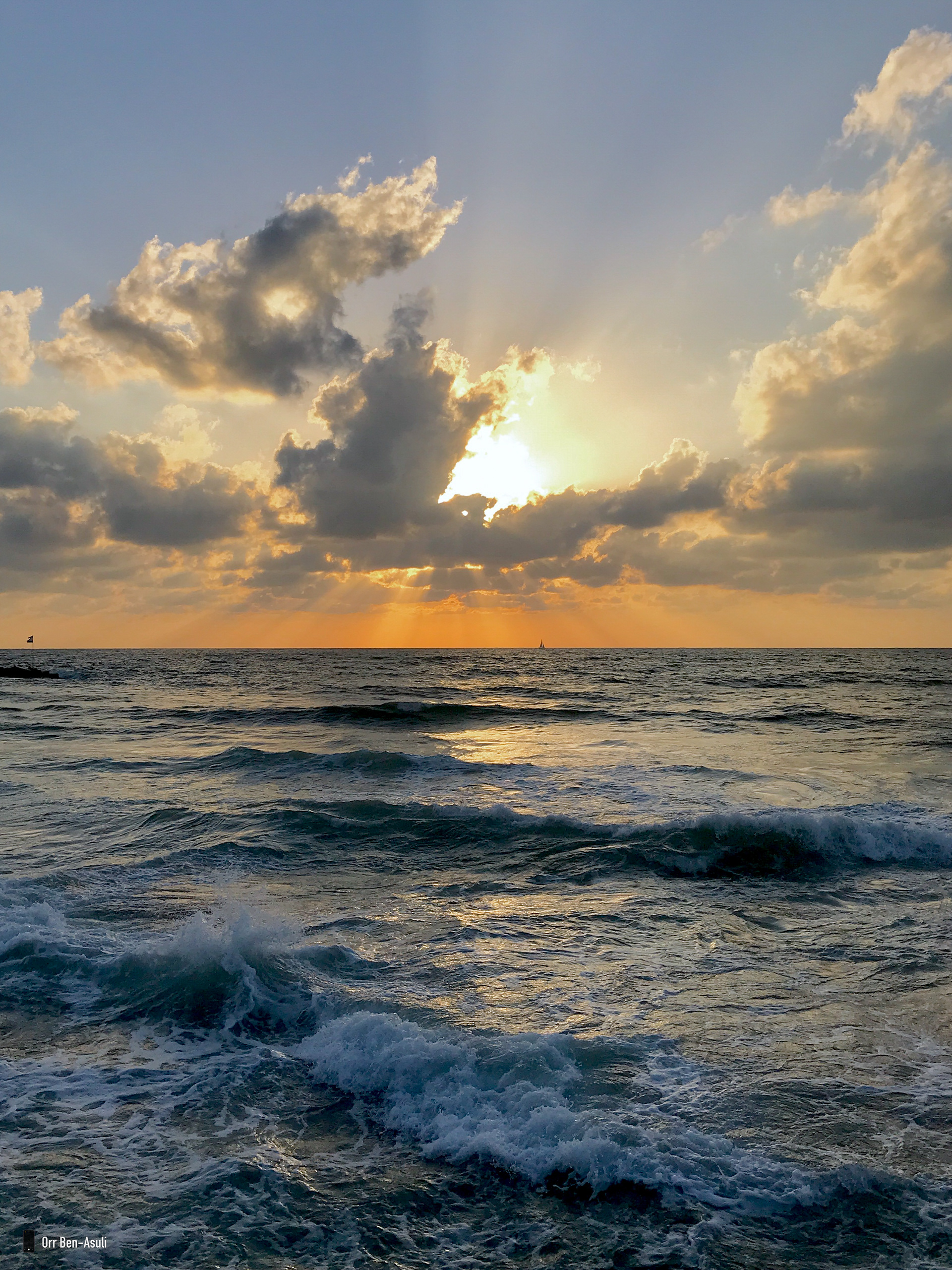 Waves & Clouds: A Conversation | 18.07.19