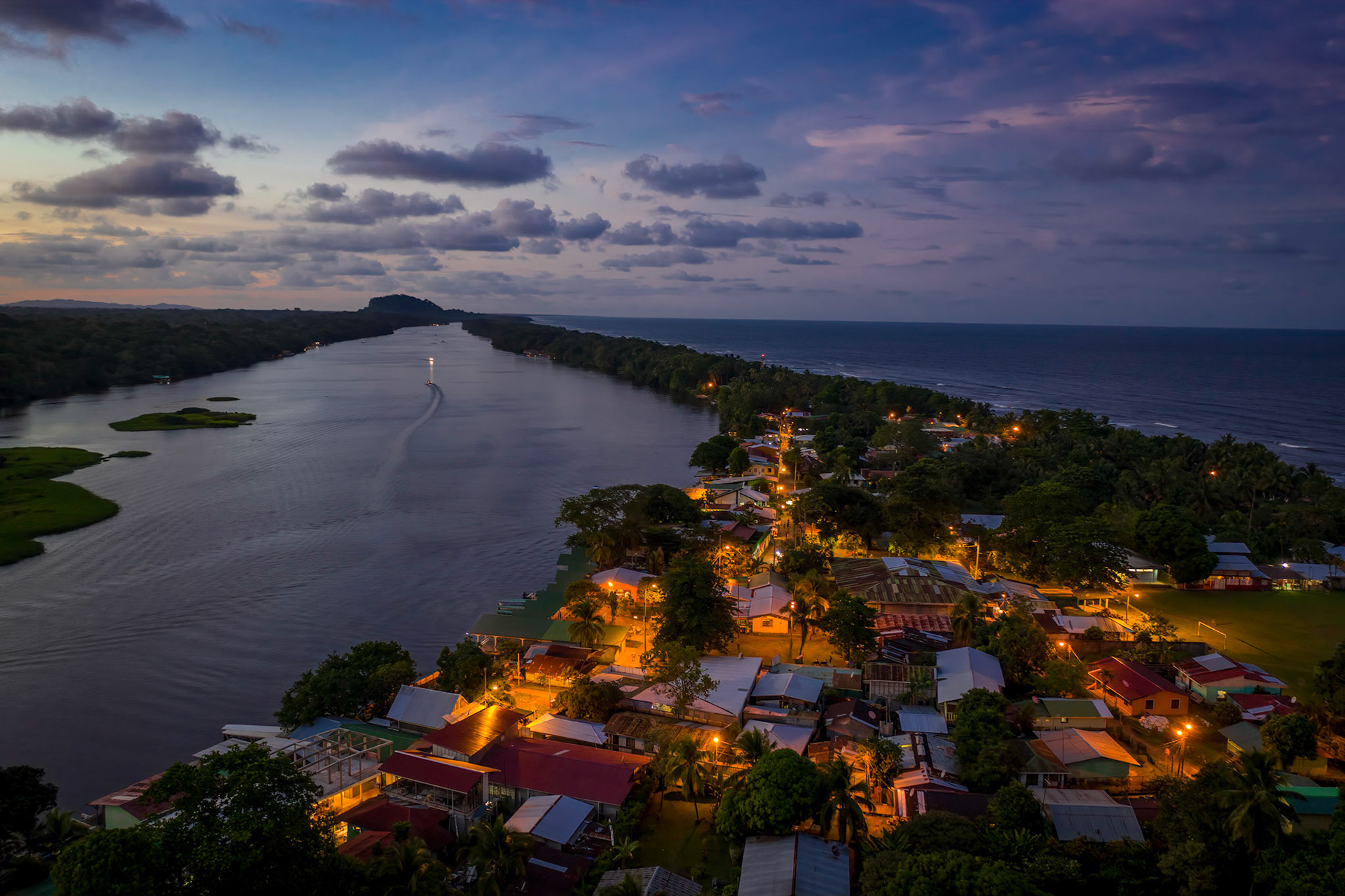 Tortuguero | © Kenneth Vargas