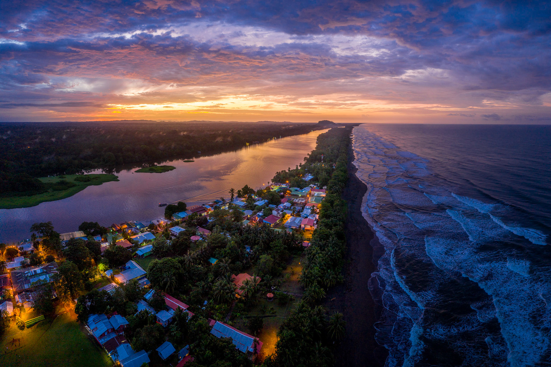 Tortuguero | © Kenneth Vargas