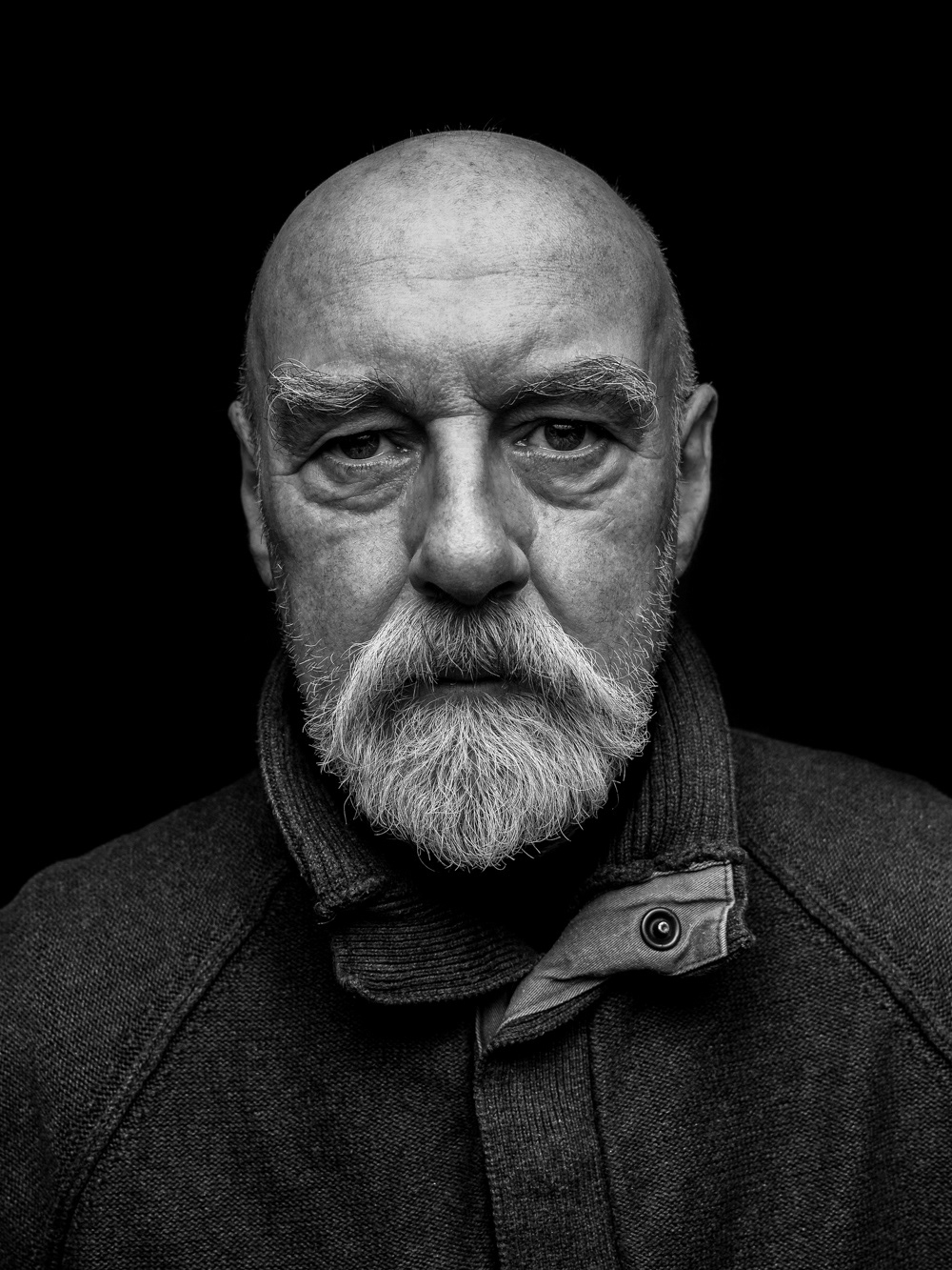 Brian, Glasgow, Scotland. Living in Warsaw since 2010. Retired.
