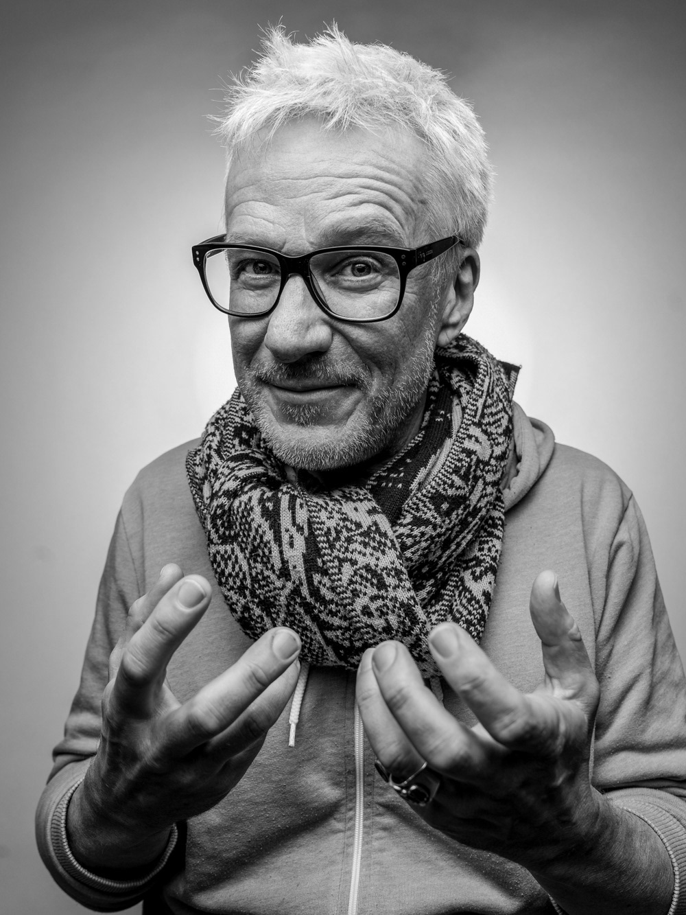 Peter, London, UK. Living in Warsaw since 2017. Designer.