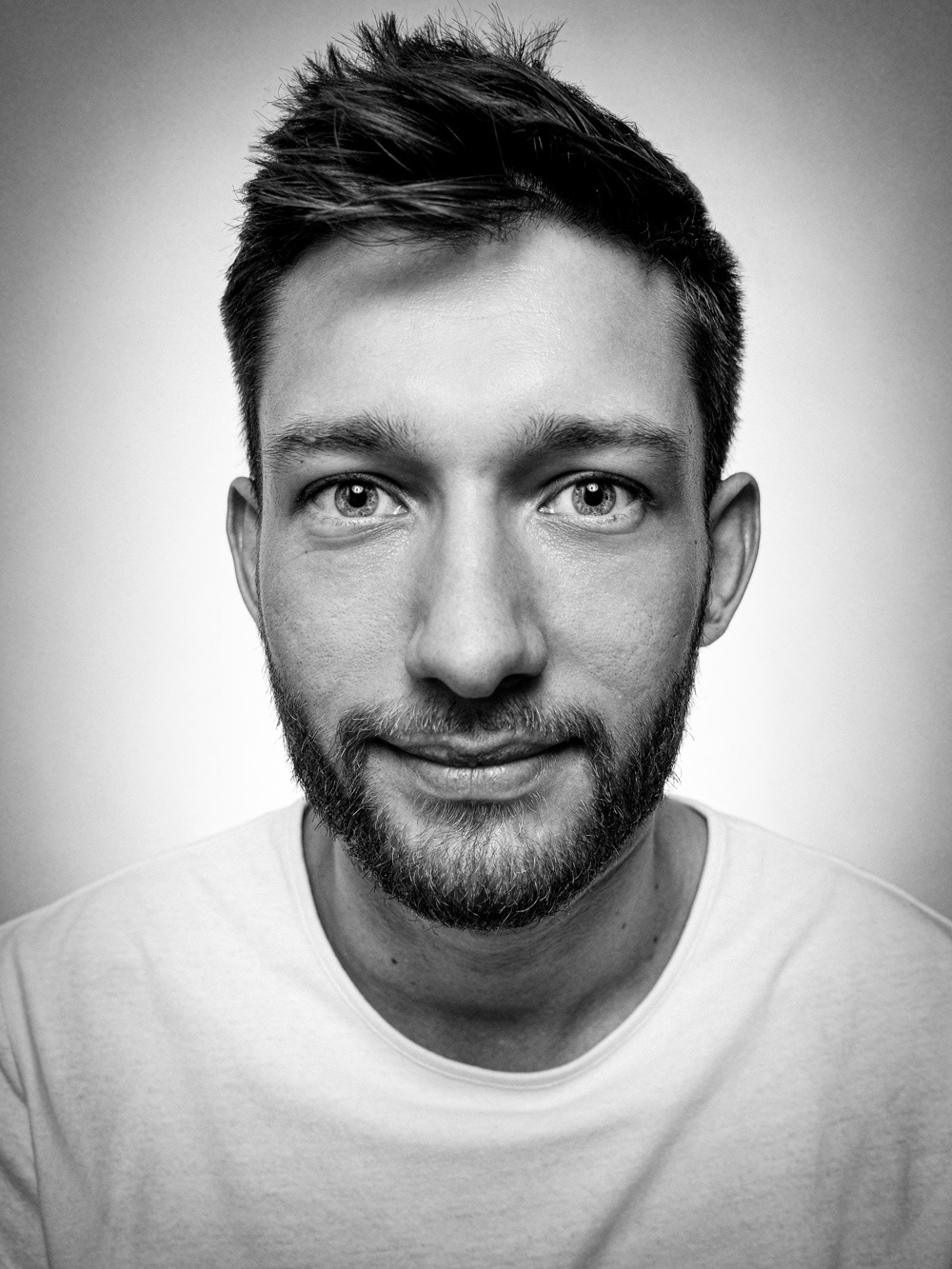Fabian, Vienna, Austria. Living in Warsaw since June 2019. Sales Director.