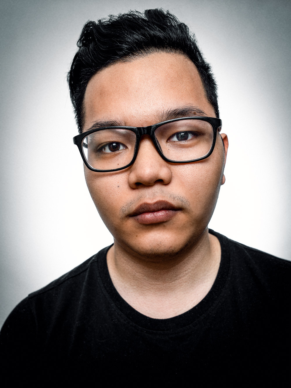 Duy, Vietnam. Living in Warsaw since September 2016. Student - Freelance Videographer.