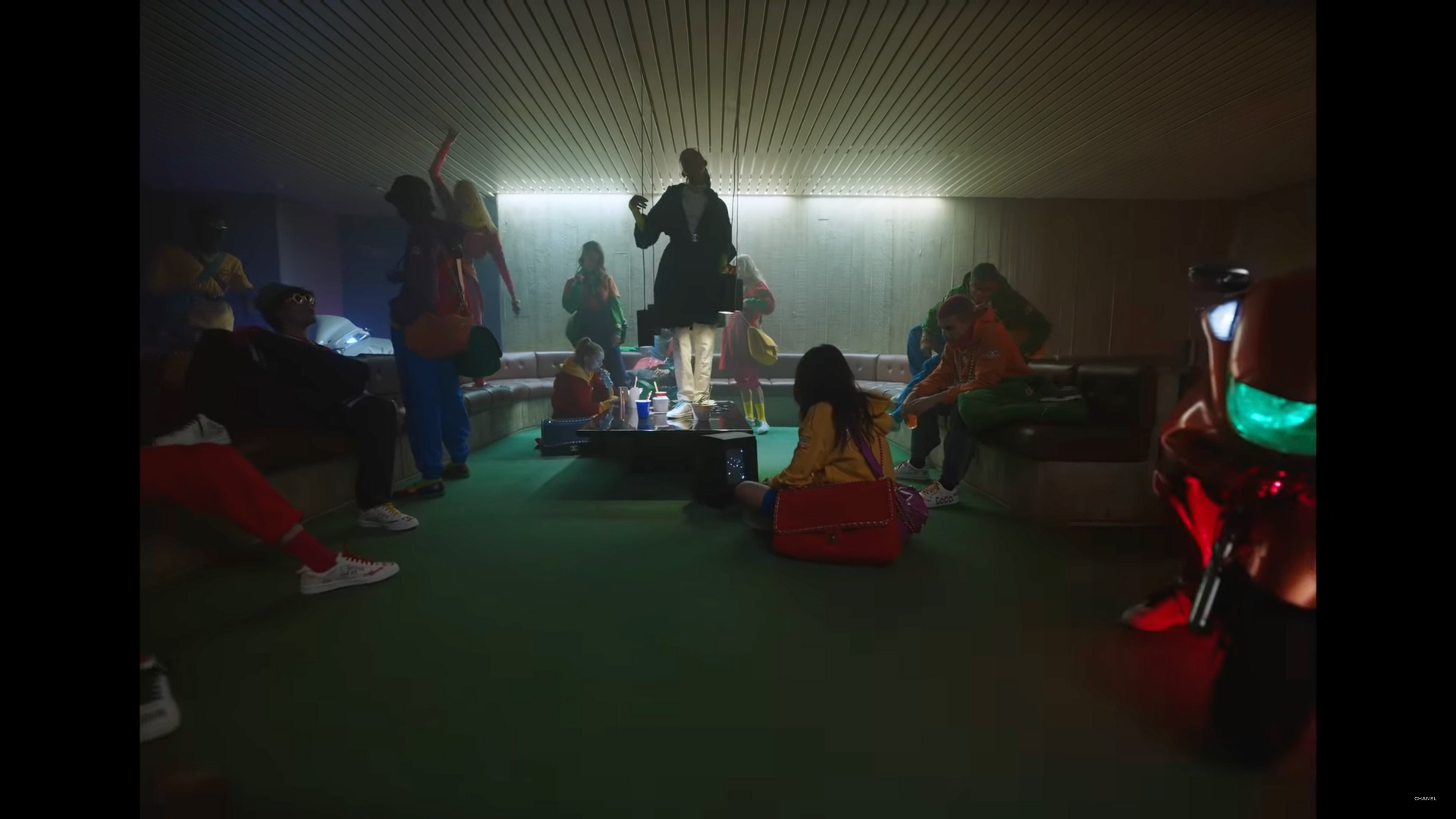 Régisseuse d'extérieurs et Assistante plateau, Chanel Pharrell film de Fleur Fortuné /Production, Walter Films et DIVISION /Chef décorateur, Jean Michel Bertin