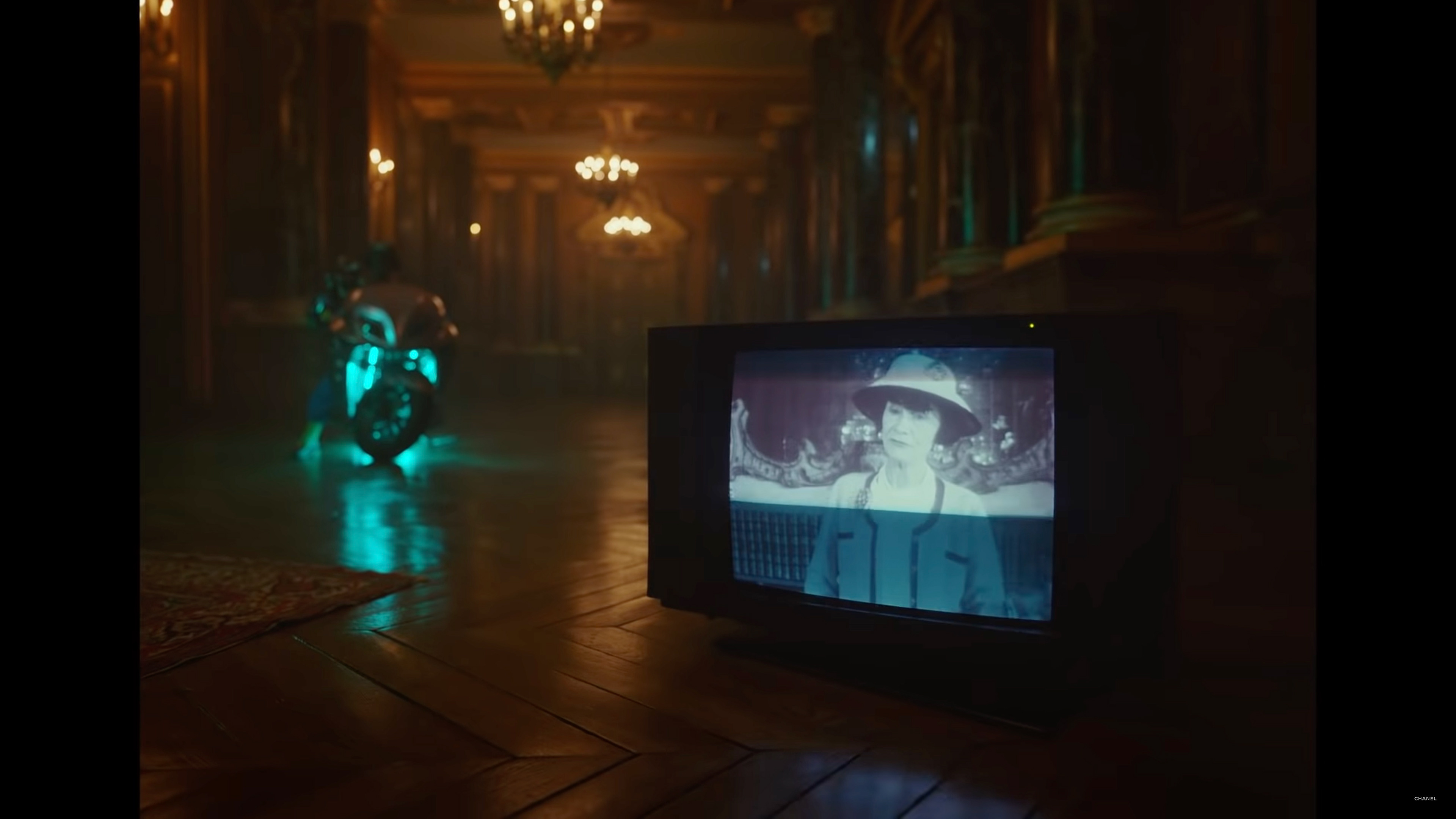 Régisseuse d'extérieurs et Assistante plateau, Chanel Pharrell film de Fleur Fortuné /Production, Walter Films et DIVISION /Chef décorateur, Jean Michel Bertin