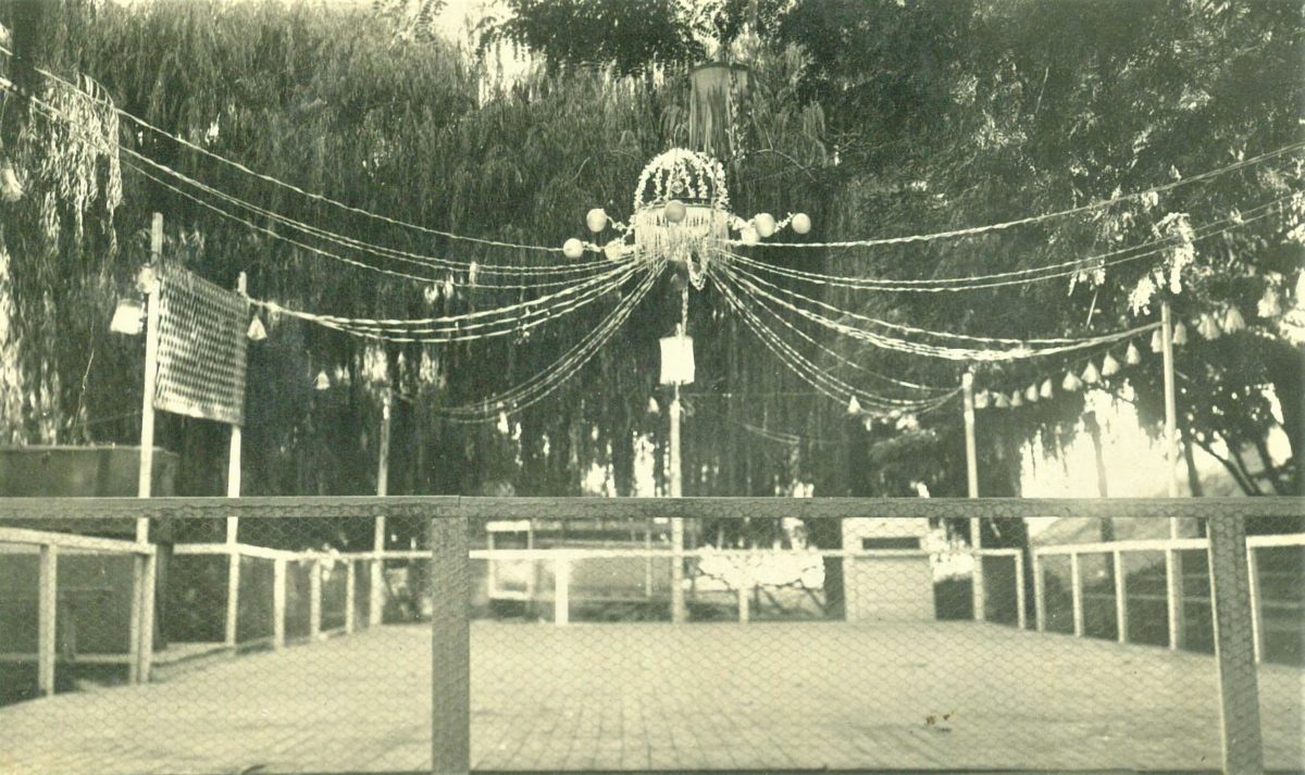 The Dixieland Dancefloor on the Murrumbidgee 1930’s https://regionriverina.com.au/riverina-rewind-when-wagga-danced-on-the-water-under-the-stars/ 7312/