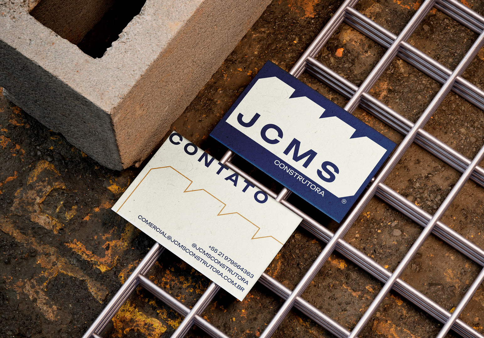 Cartão de Visita para Construtora JCMS —  Mockup Bottons