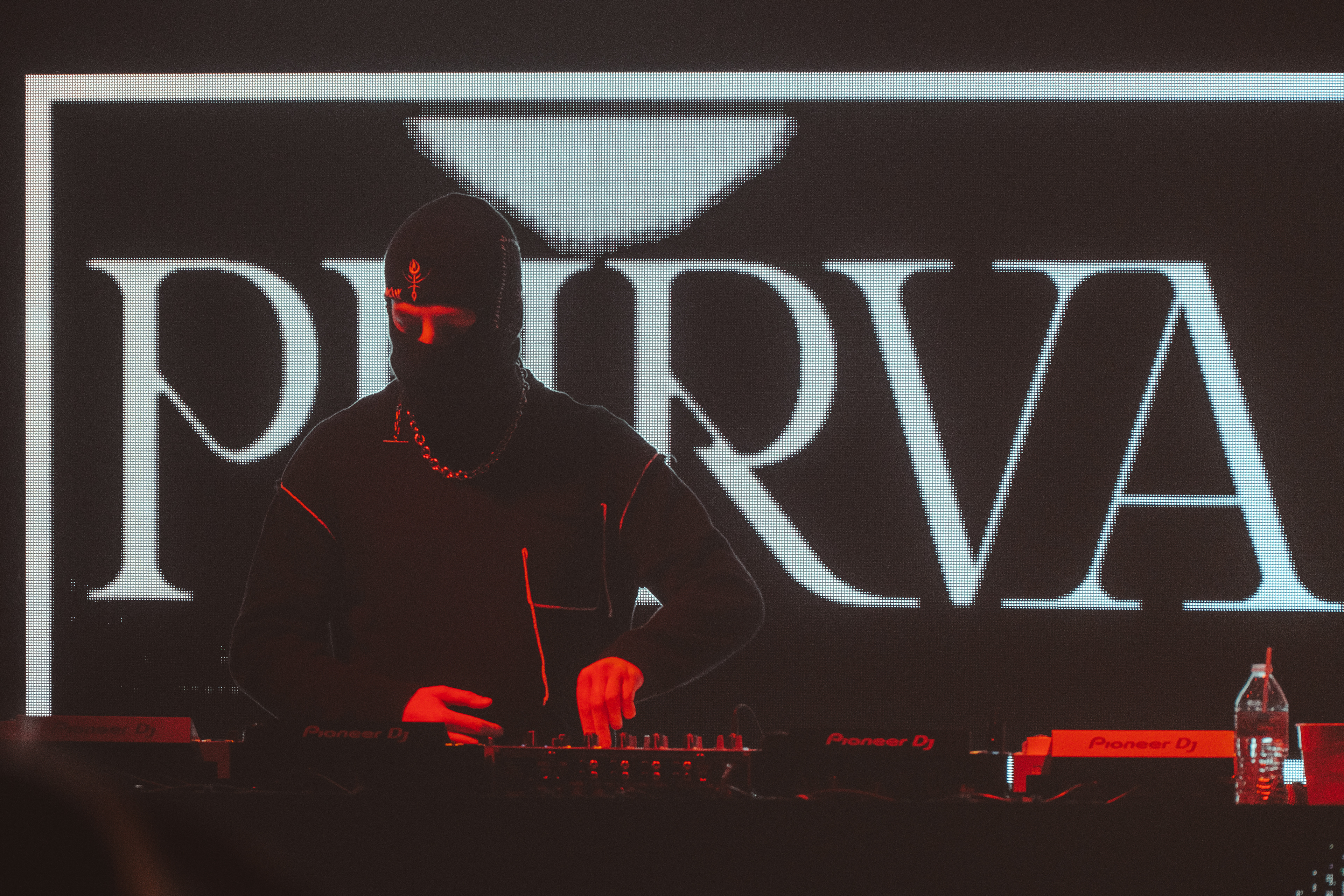 Phrva, The Colonial Theatre, Sacramento
