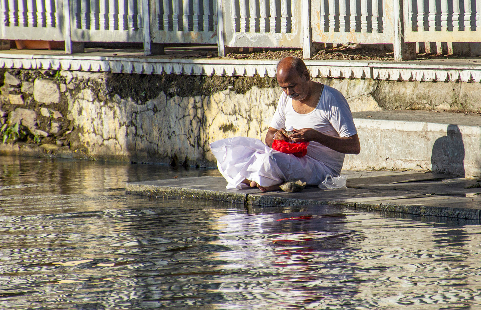 Daily Life beside Lake Pichola, Udaipur