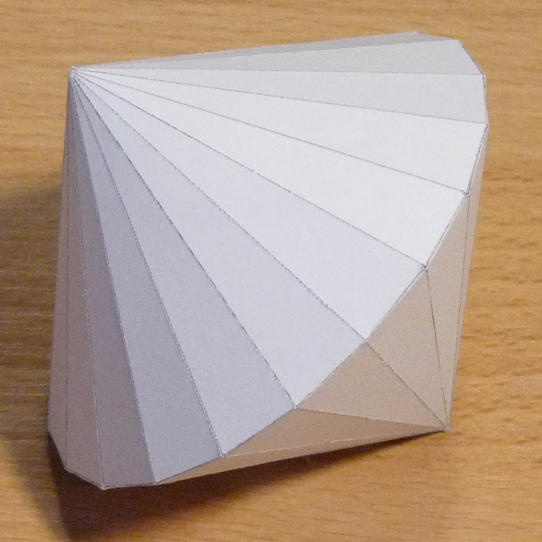 Paper model of a Icosagonal Dipyramid