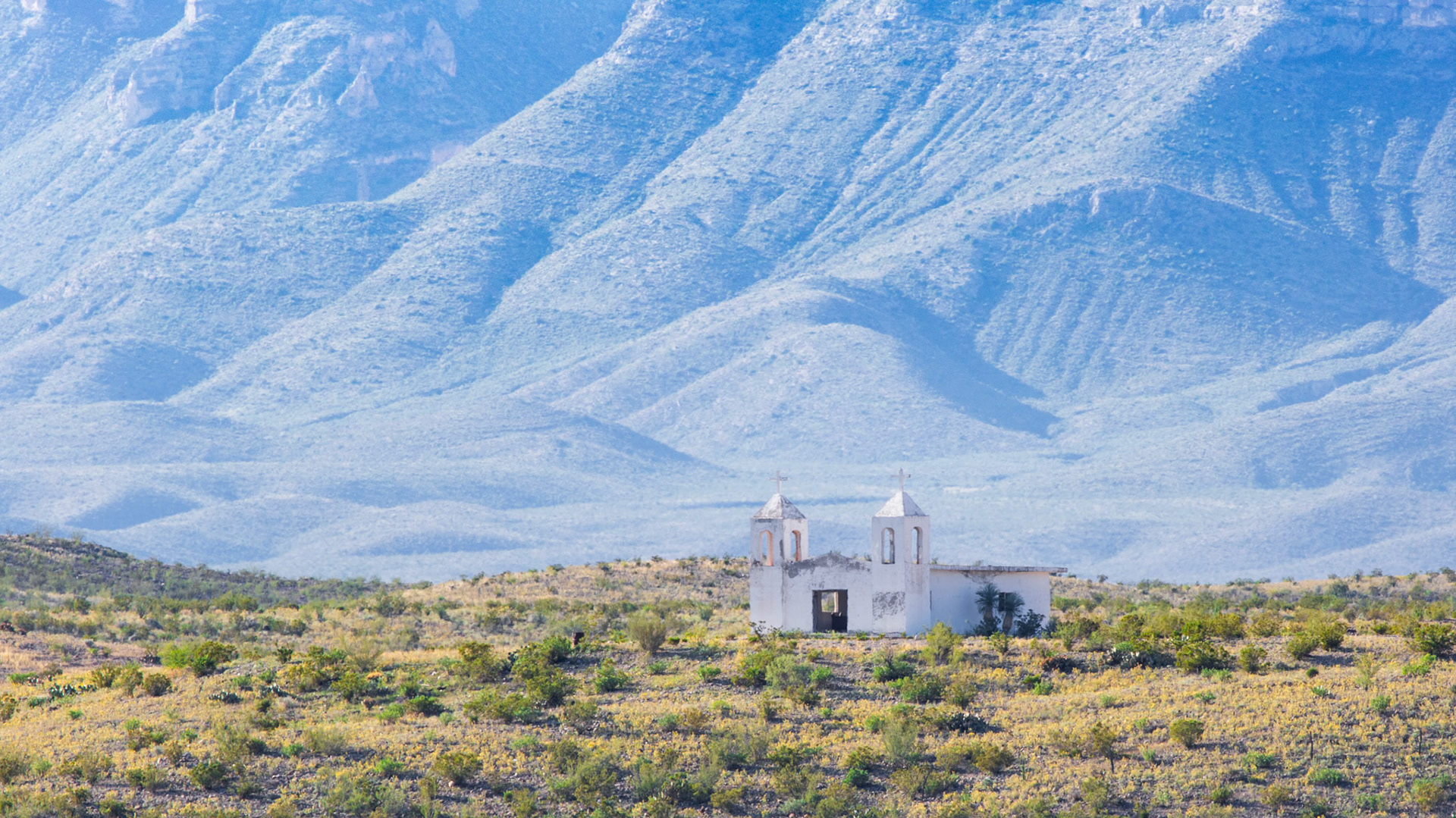 Abandoned Church in La Linda
