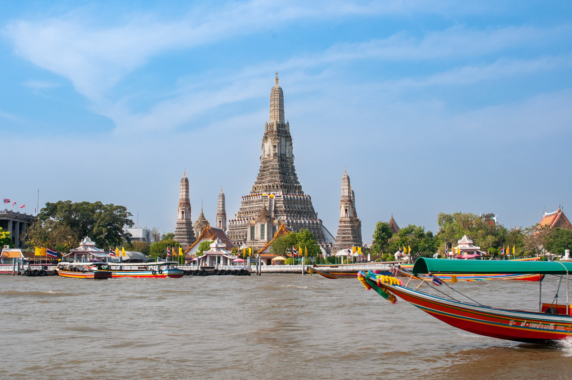 Wat Arum (Temple of Dawn)