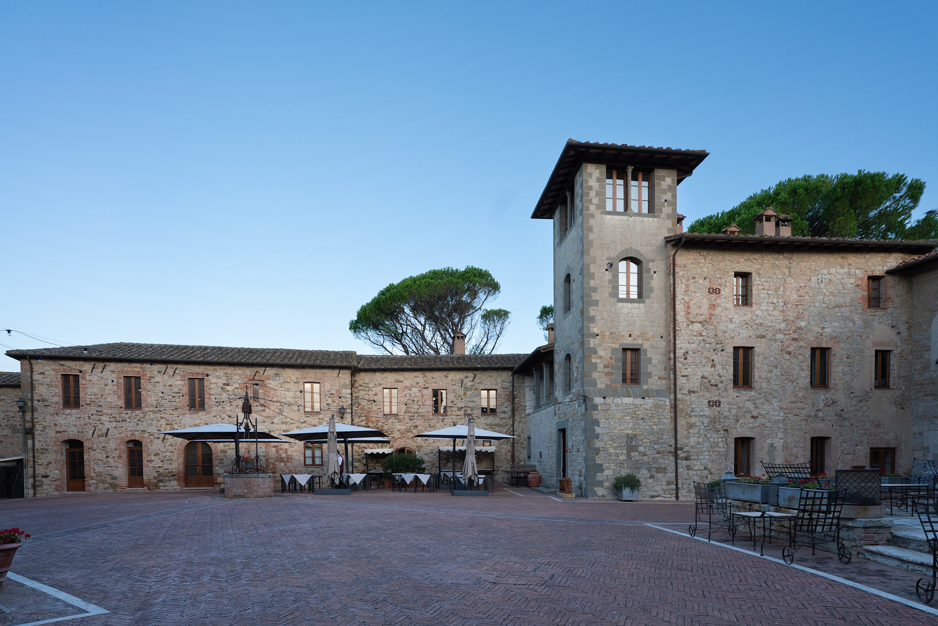 Castel Monastero