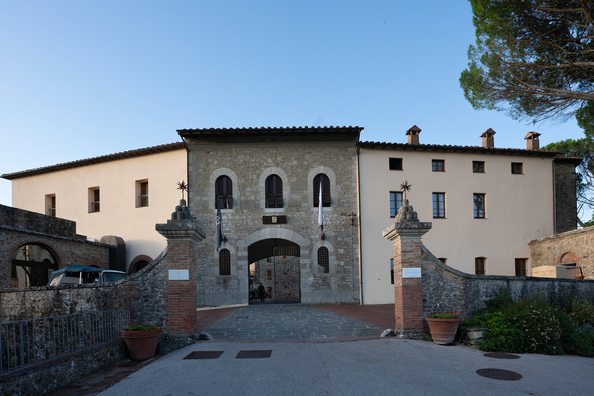 Castel Monastero