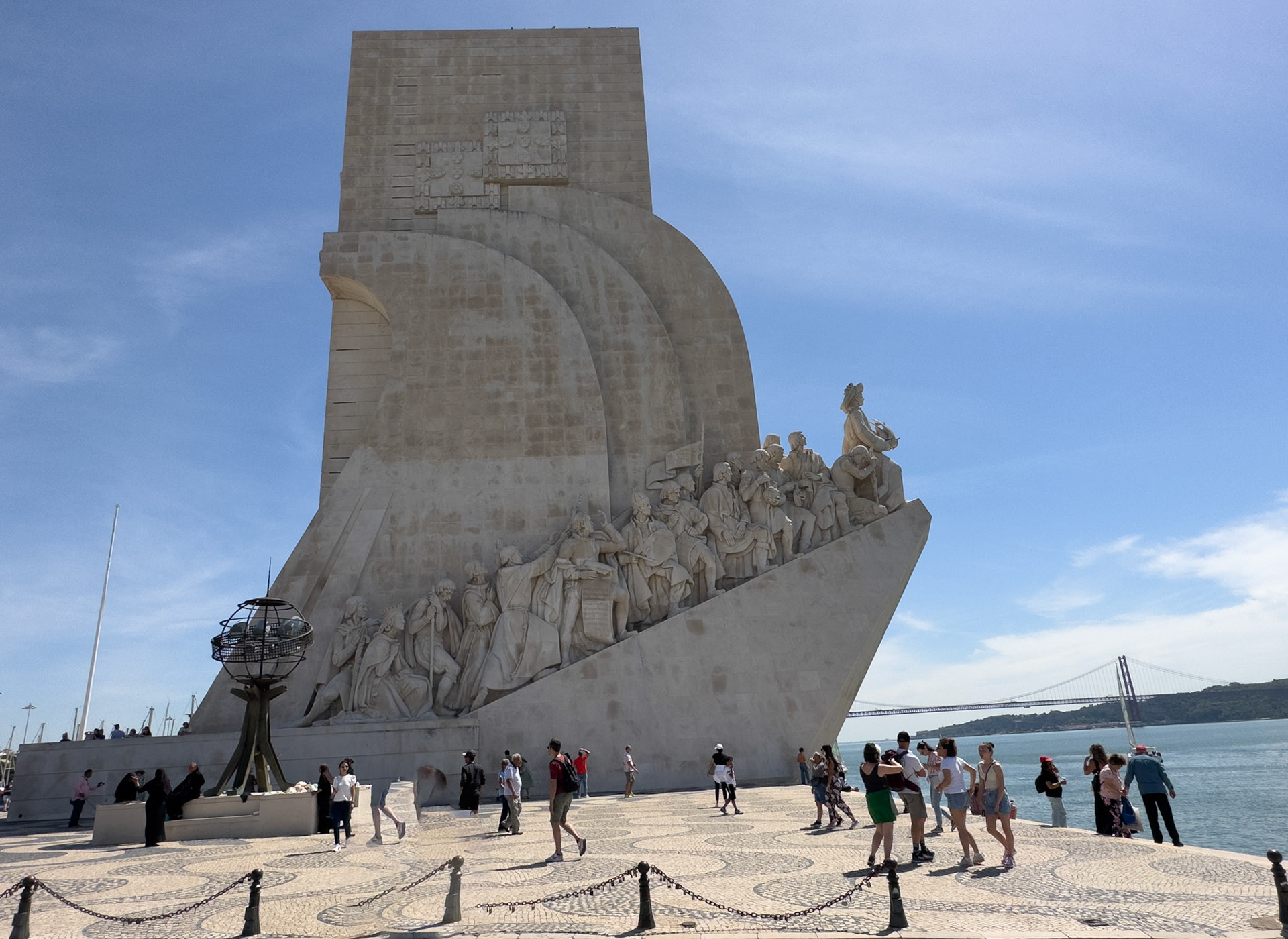 Padrão Dos Doscombrimentos  (Momument to the Discoveries)