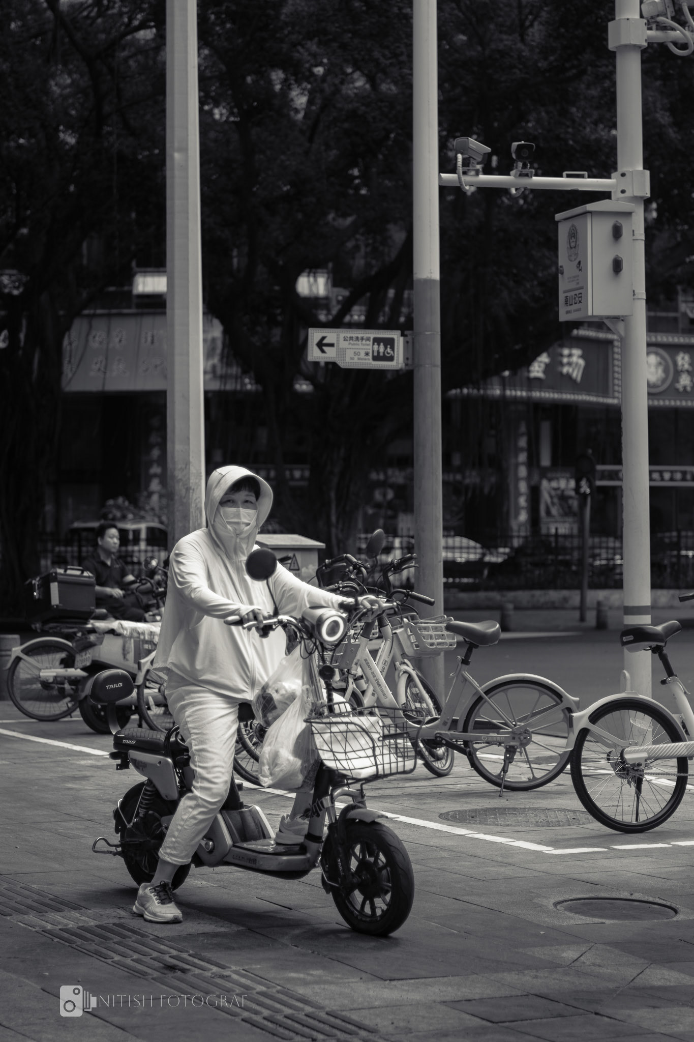 Urban rhythm on two wheels – navigating the city with ease