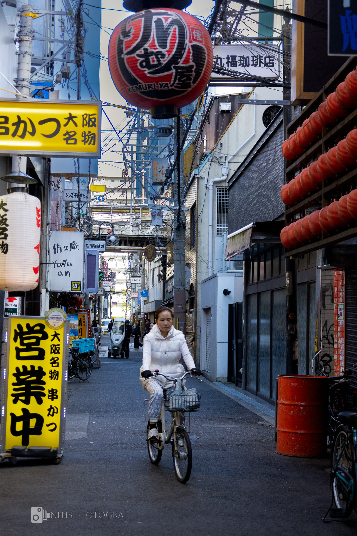 A rider’s journey through the maze of a bustling urban landscape