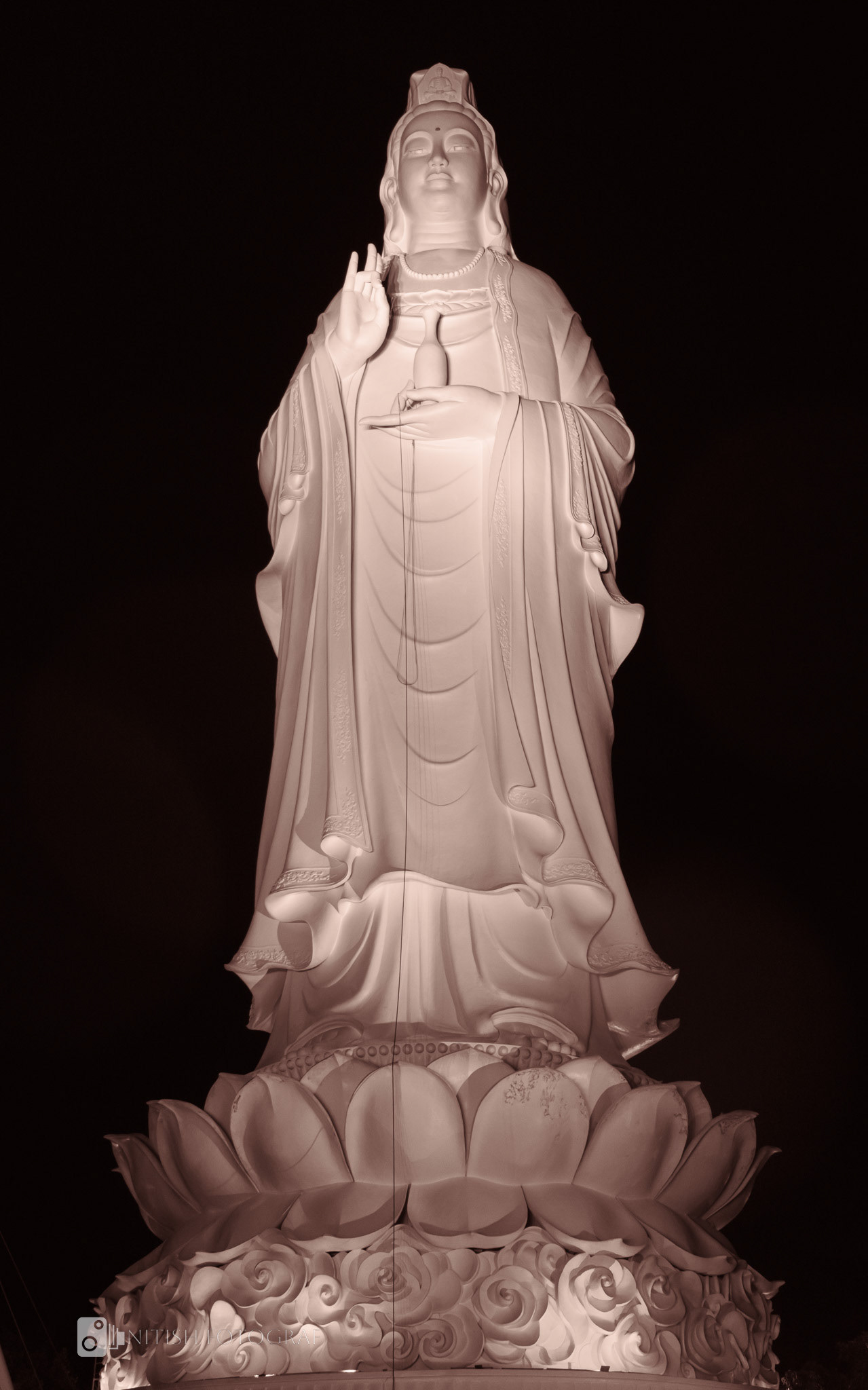 Grace in stone – a serene symbol of peace and devotion