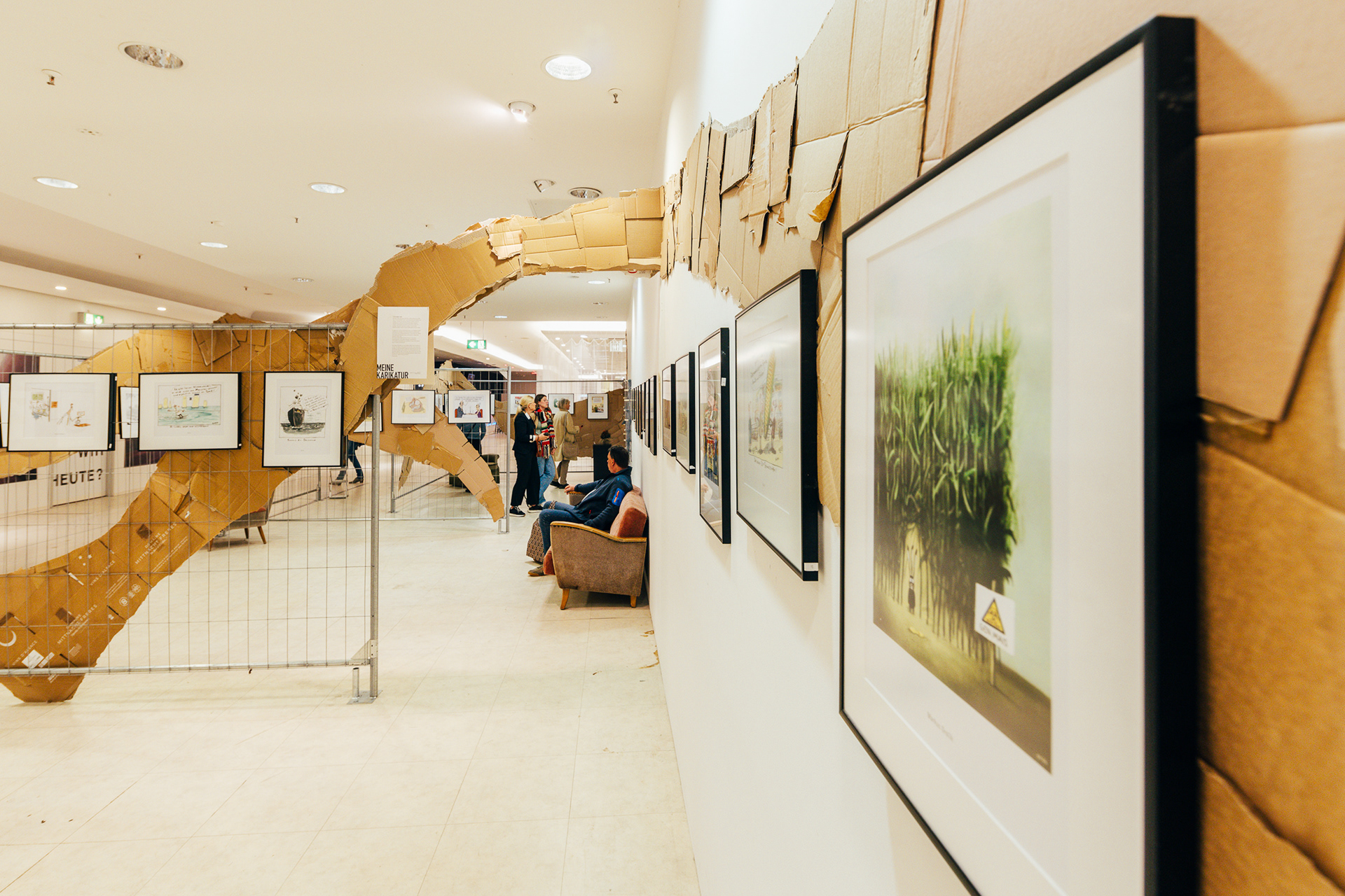 "glänzende Aussichten" im aufHof Hannover; Photographer: Moritz Peters