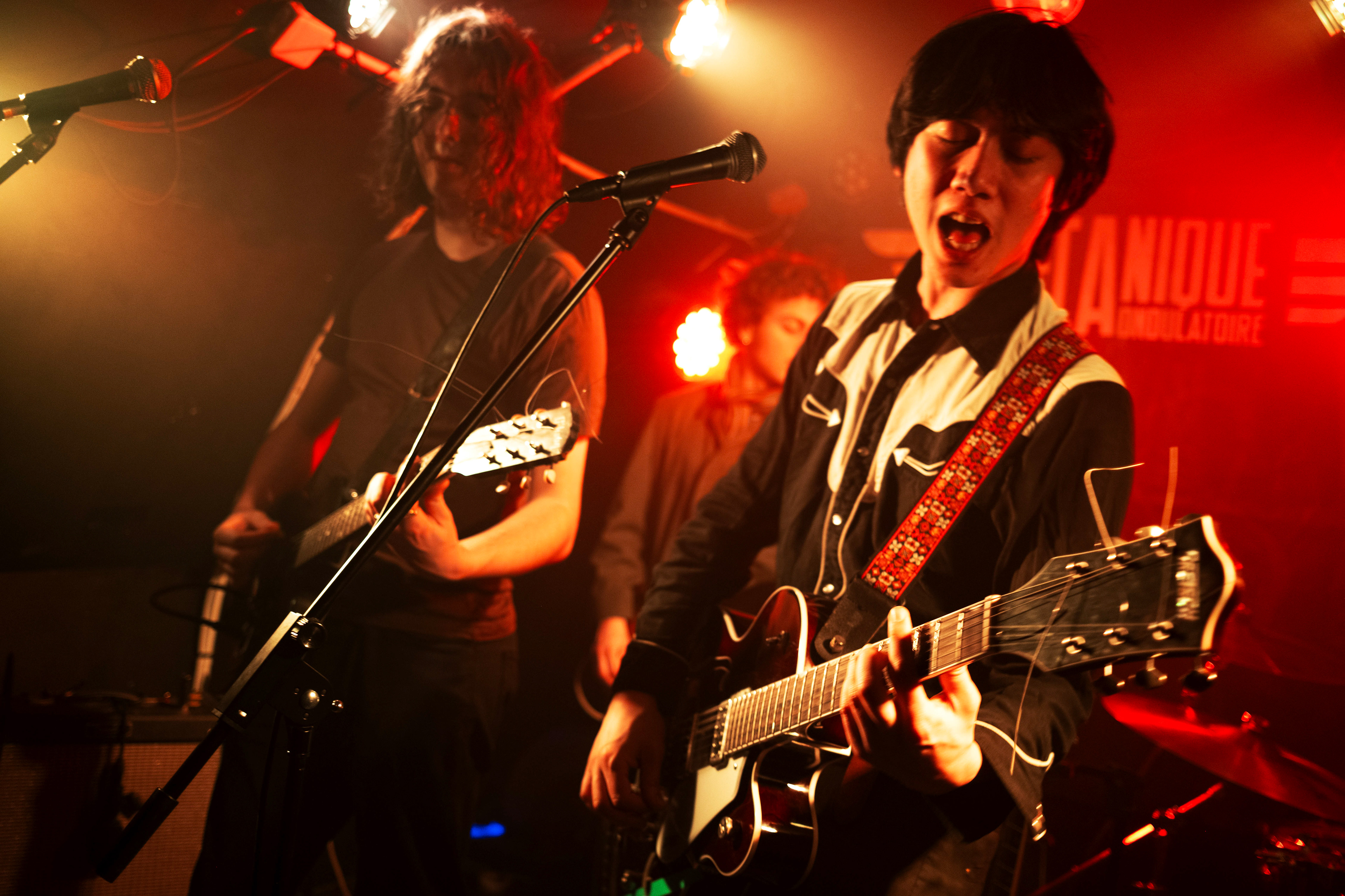 SPANISH HORSES - NOIZE ISSUE 1