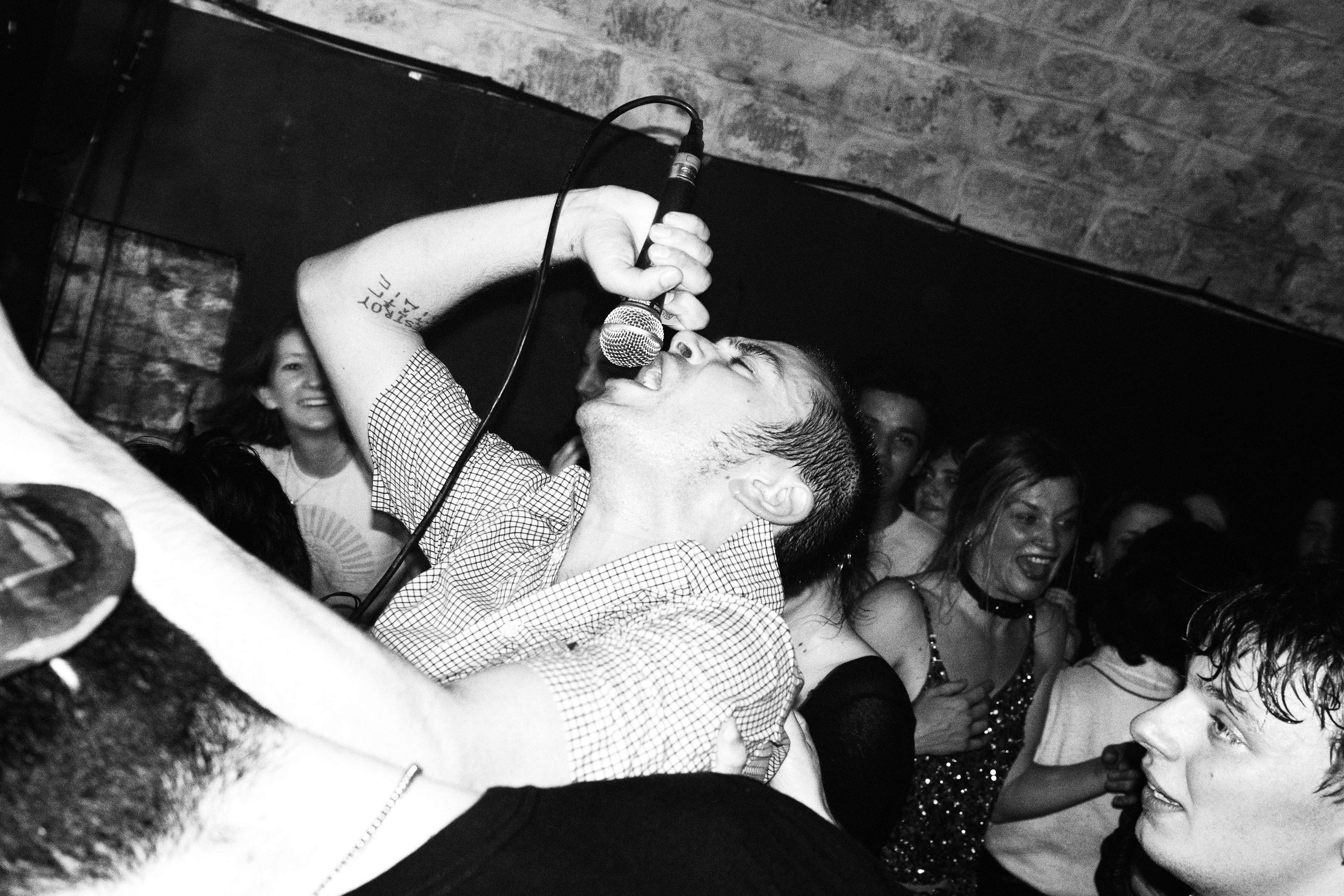 ORANGE PEEL - HOUSE ARREST - LA MECANIQUE ONDULATOIRE PARIS