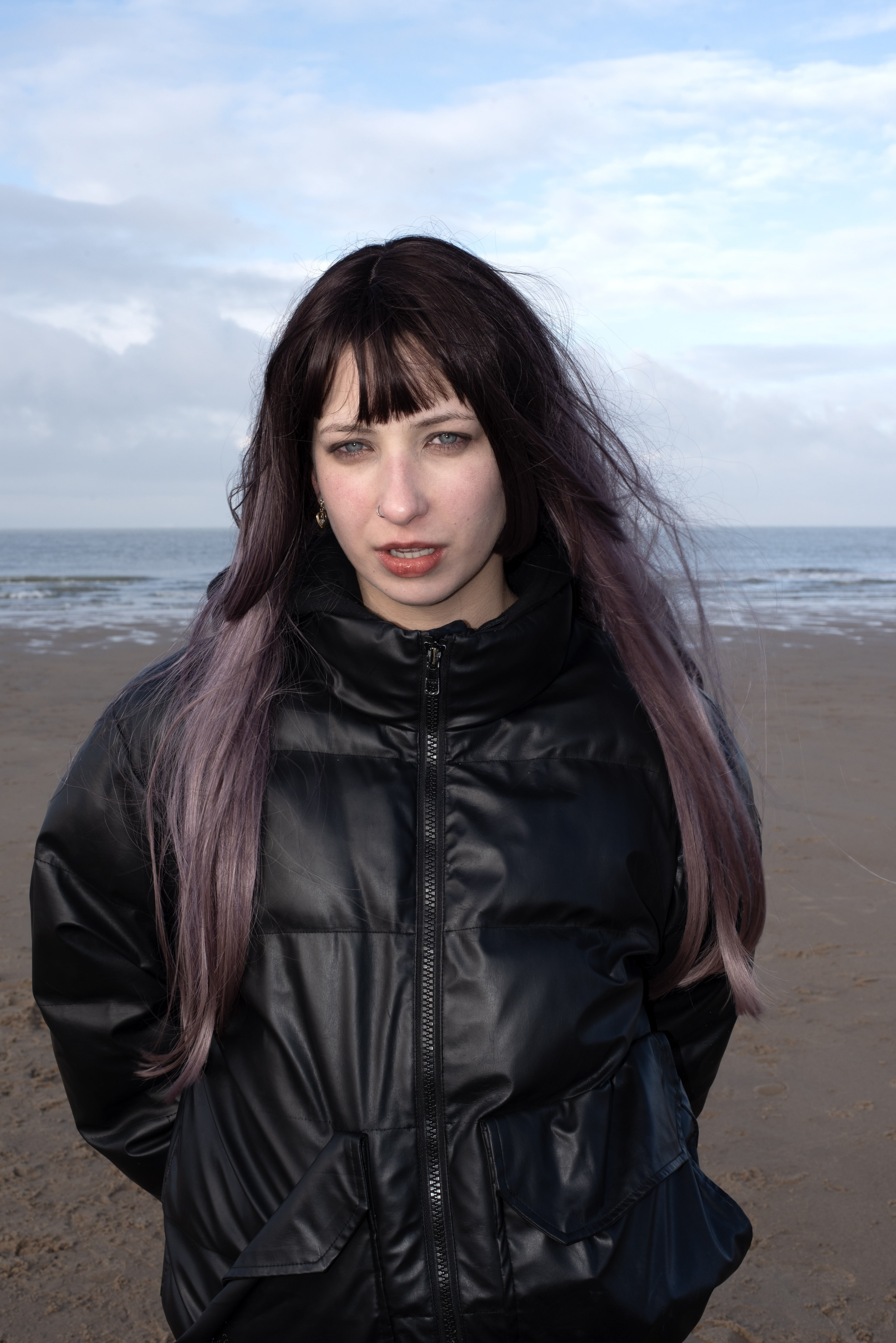 TWIN BLADE - PRESS SHOT