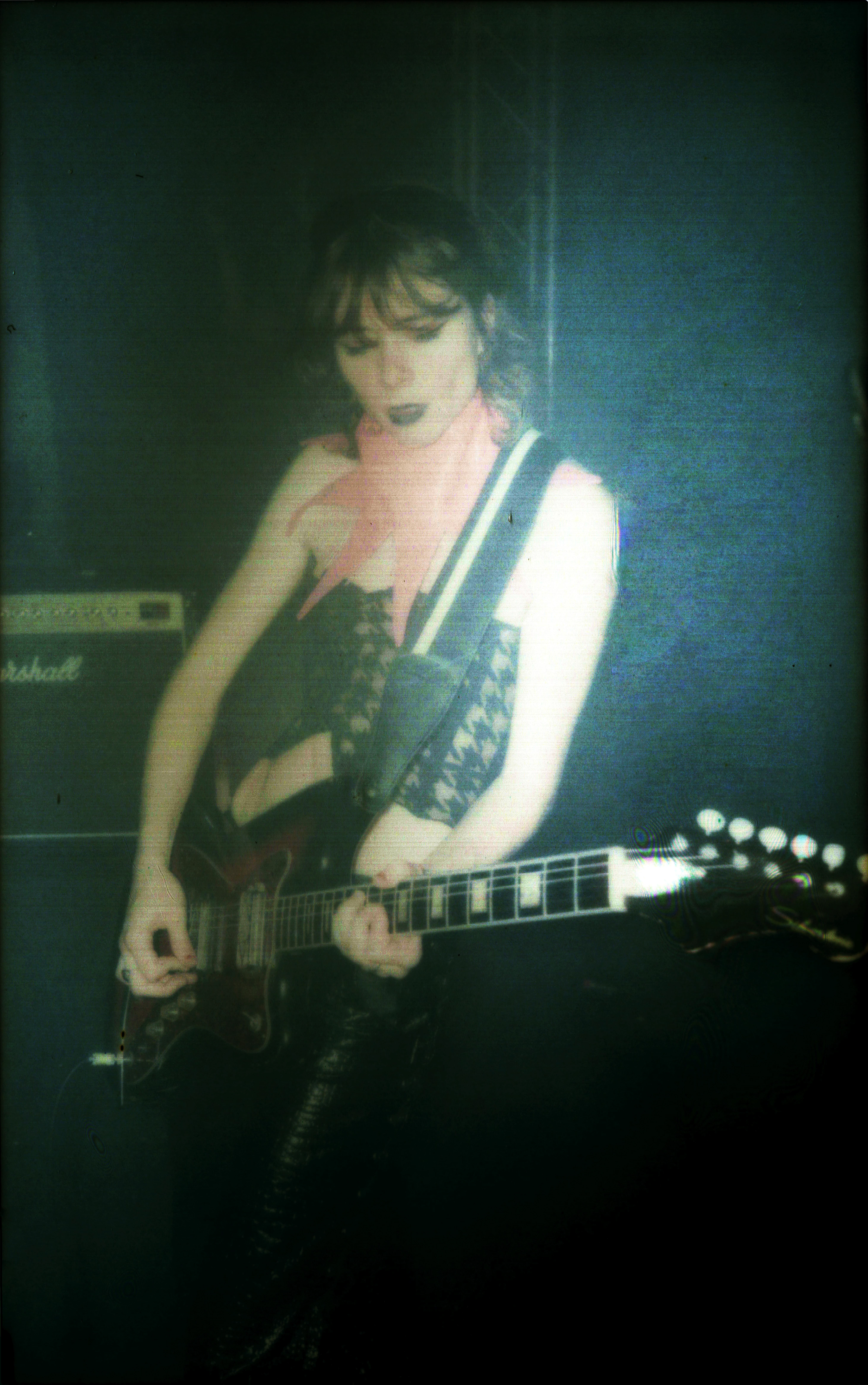 CUMGIRL8 - LE POINT EPHEMERE PARIS