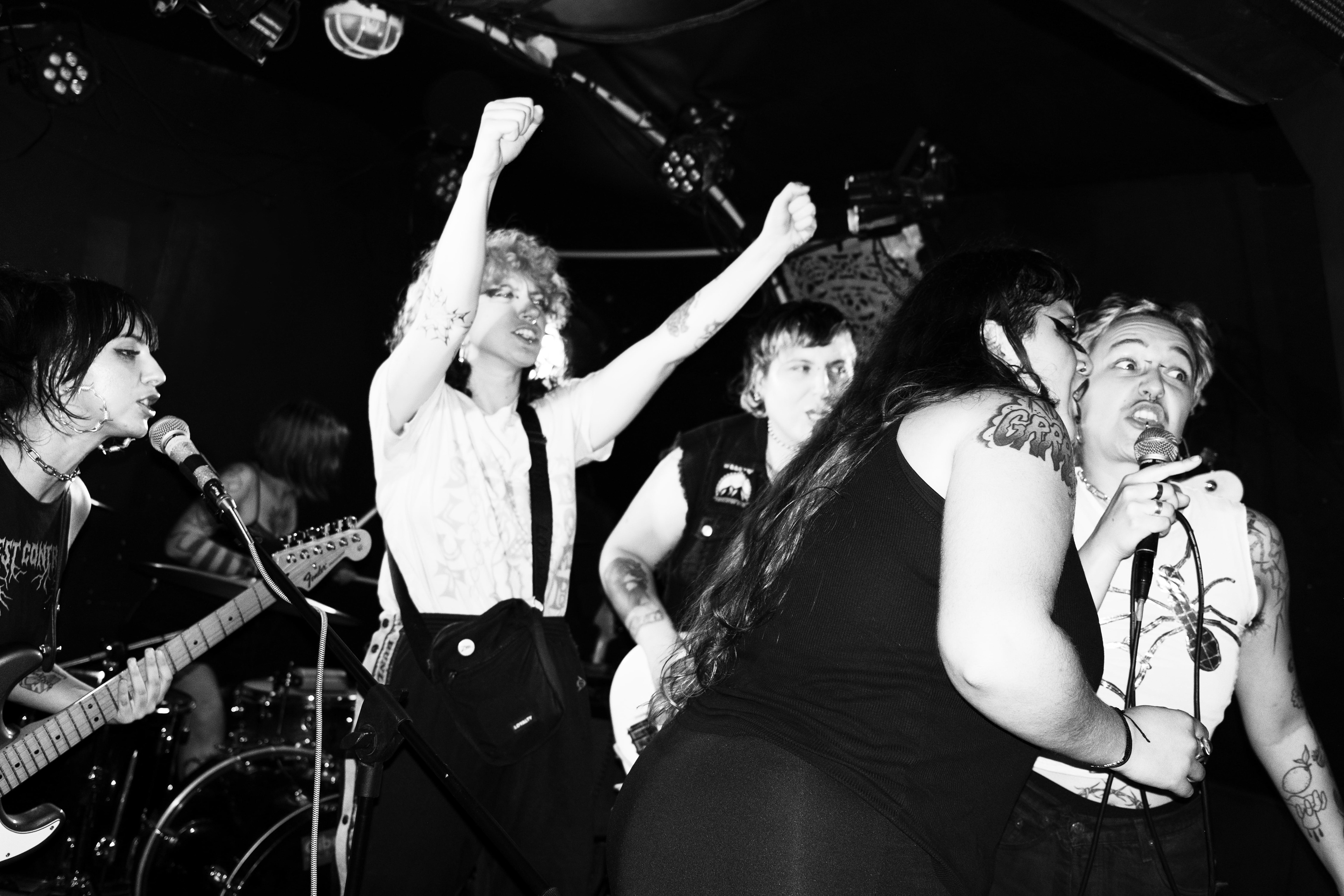 SHOOTING DAGGERS X THROLZ - LA MECANIQUE ONDULATOIRE PARIS